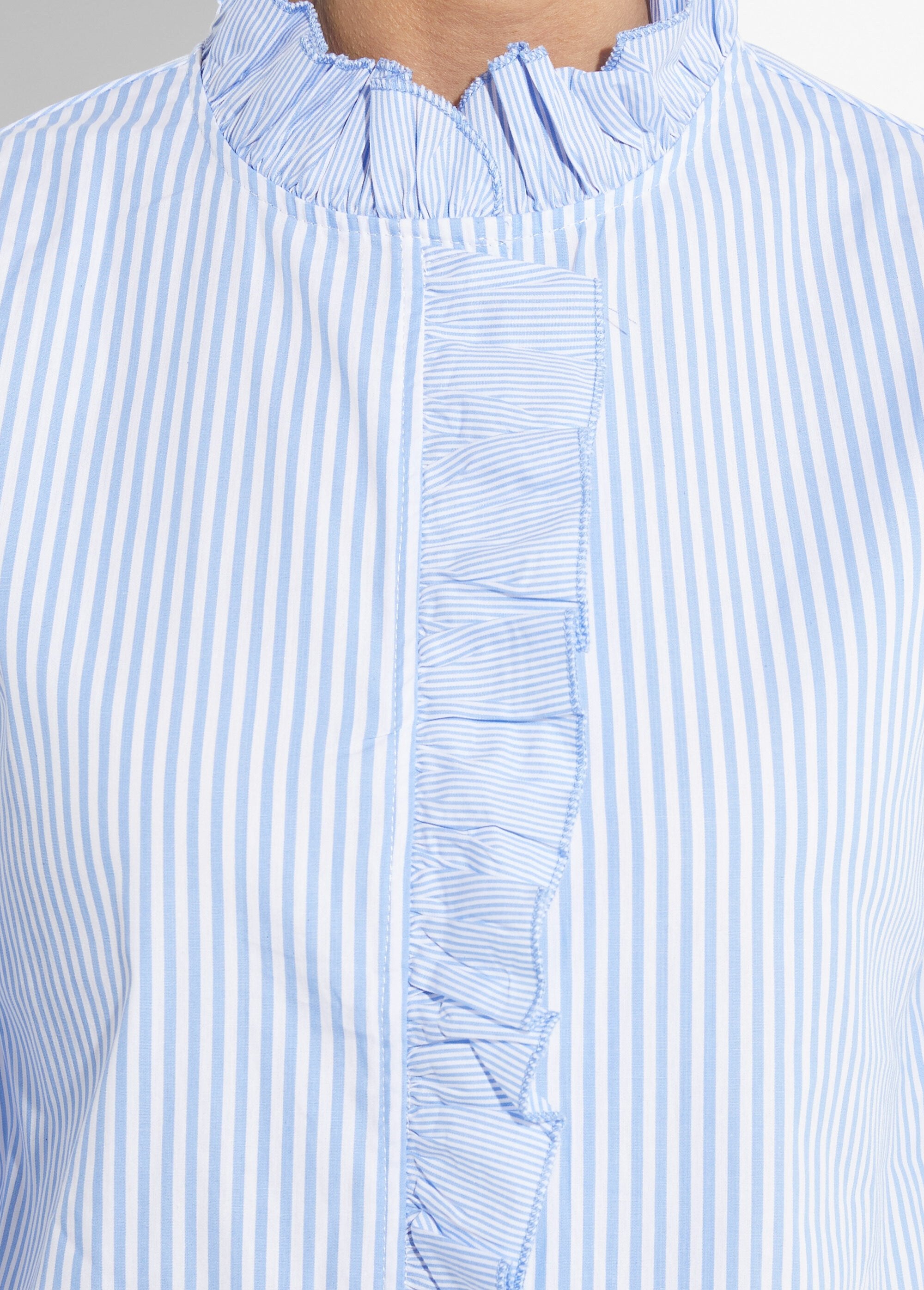 Striped_pleated_blouse_with_a_high_collar_Striped_blue_DE1_slim