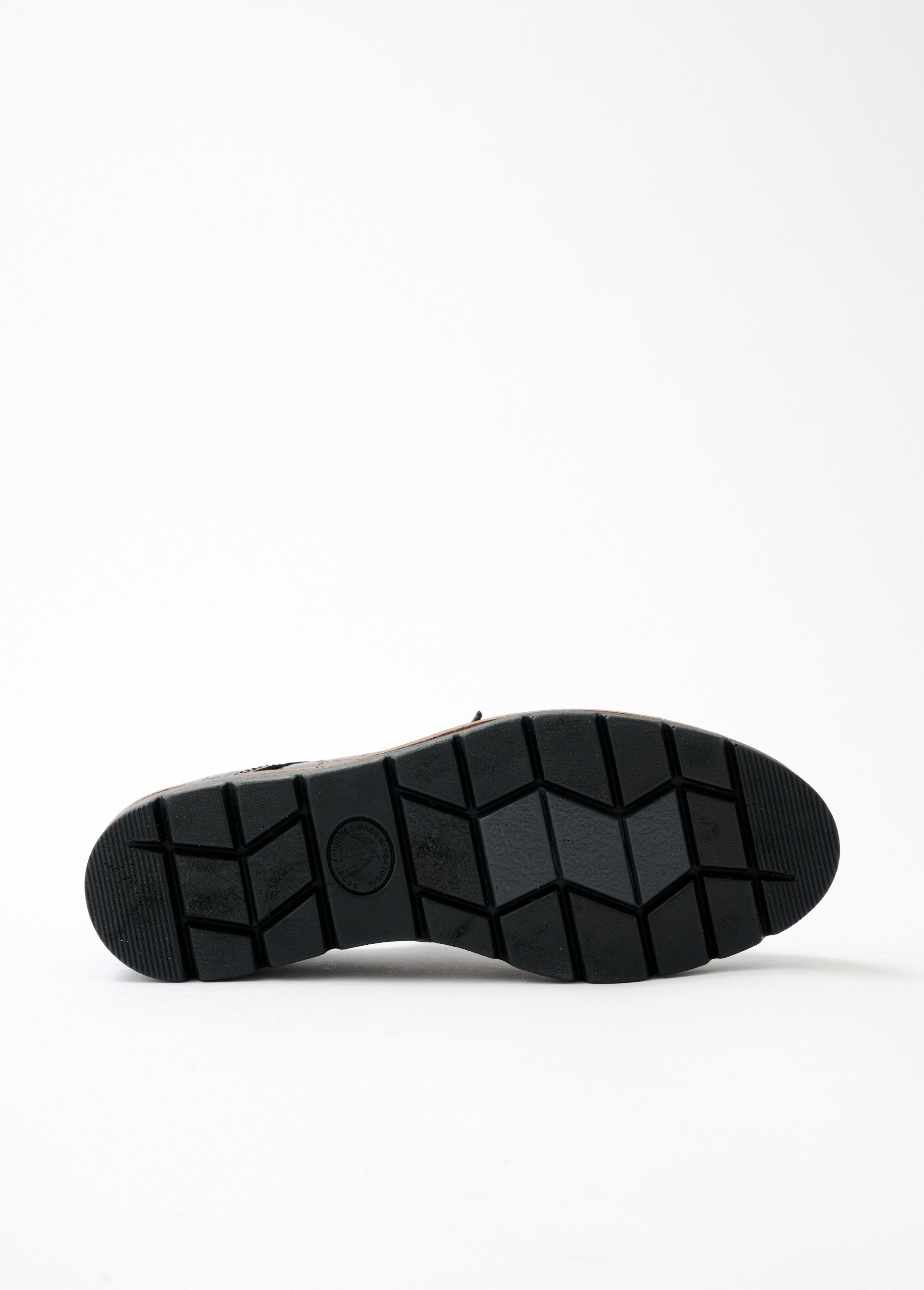 Wide-width_reptile-effect_leather_derbies_Black_UN1_slim