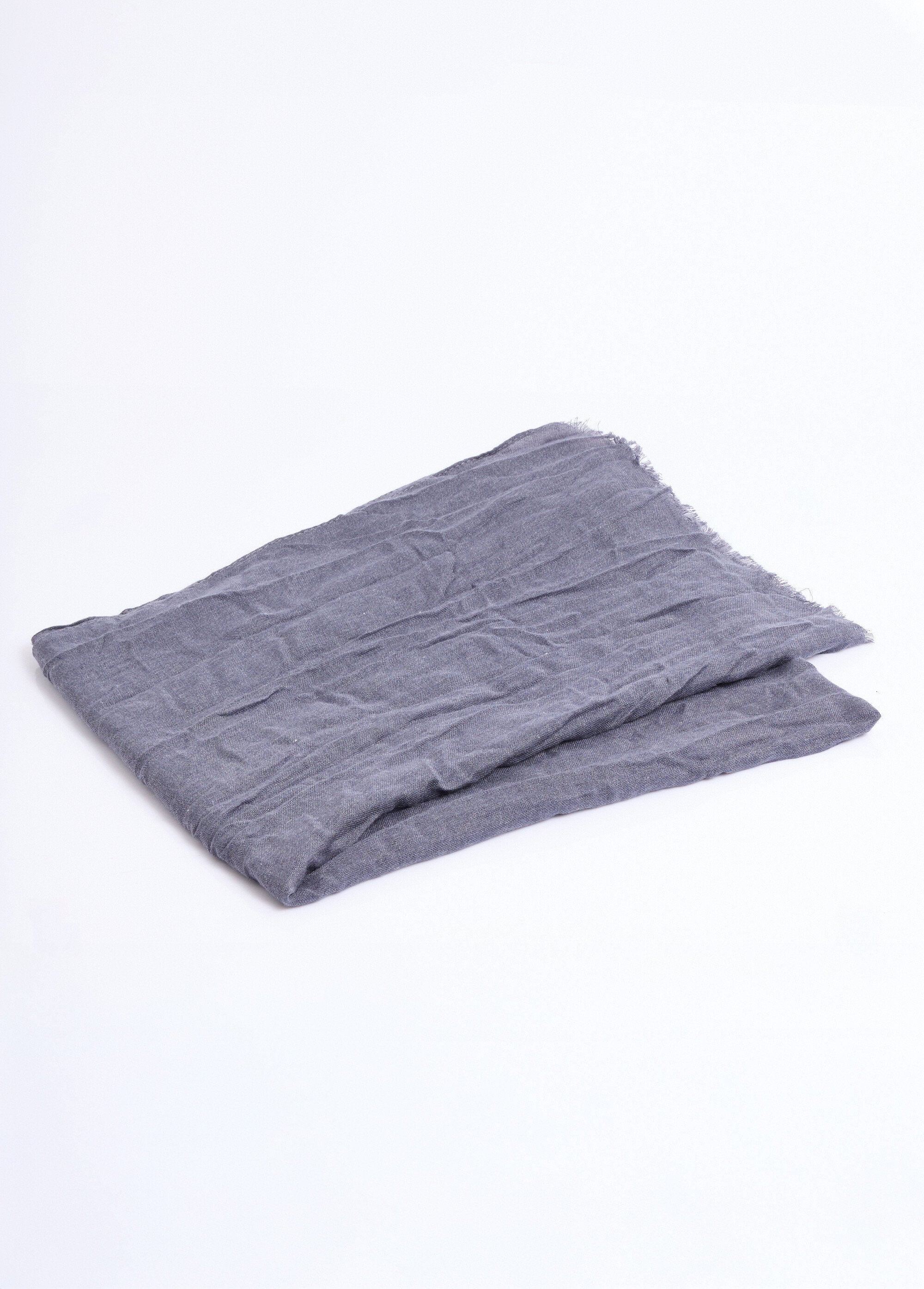 Shemagh-style_scarf_with_small_fringes_Blue_DE2_slim