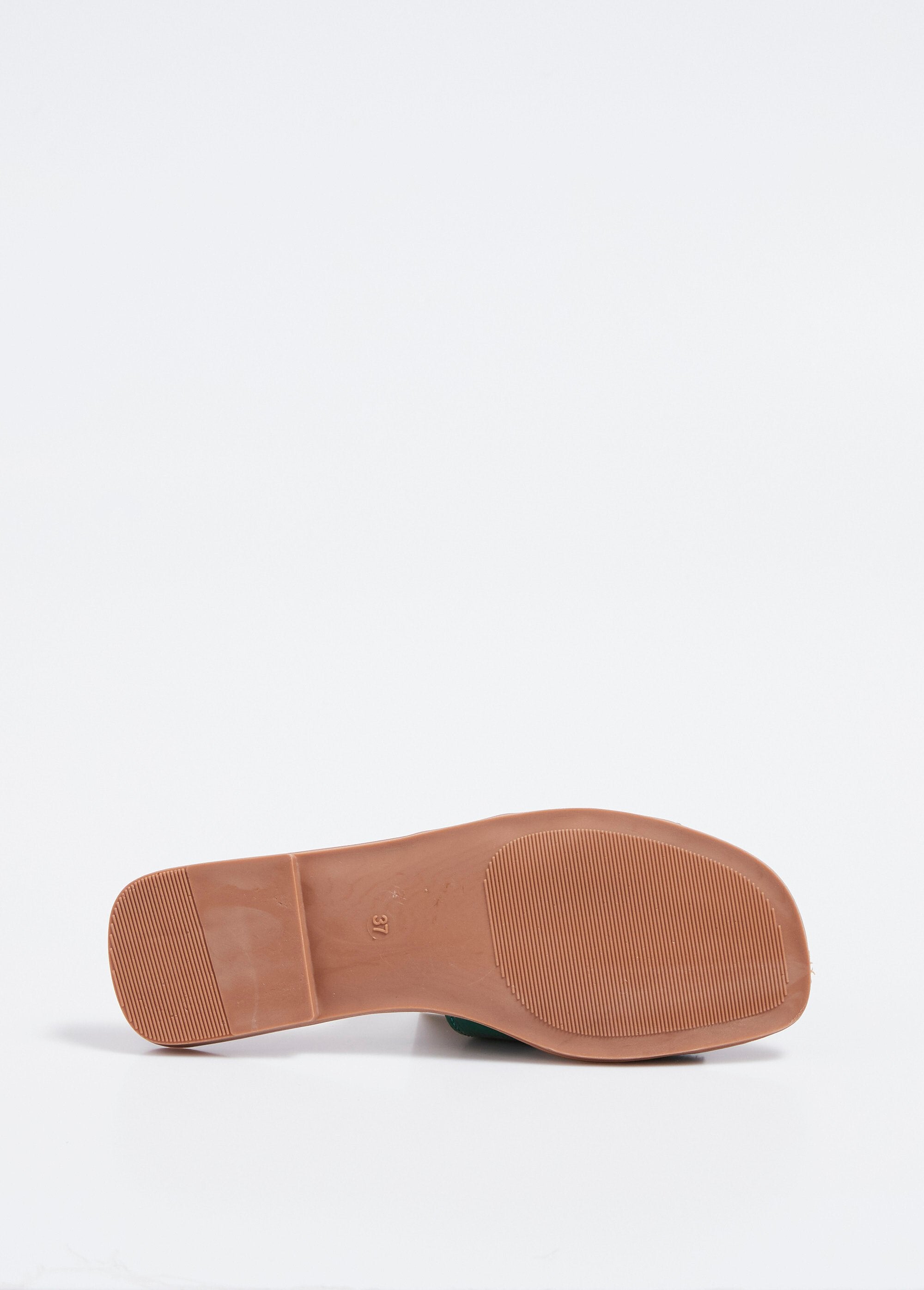 Patent_leather_flat_mules,_imitation_crocodile_Green_varnish_UN1_slim