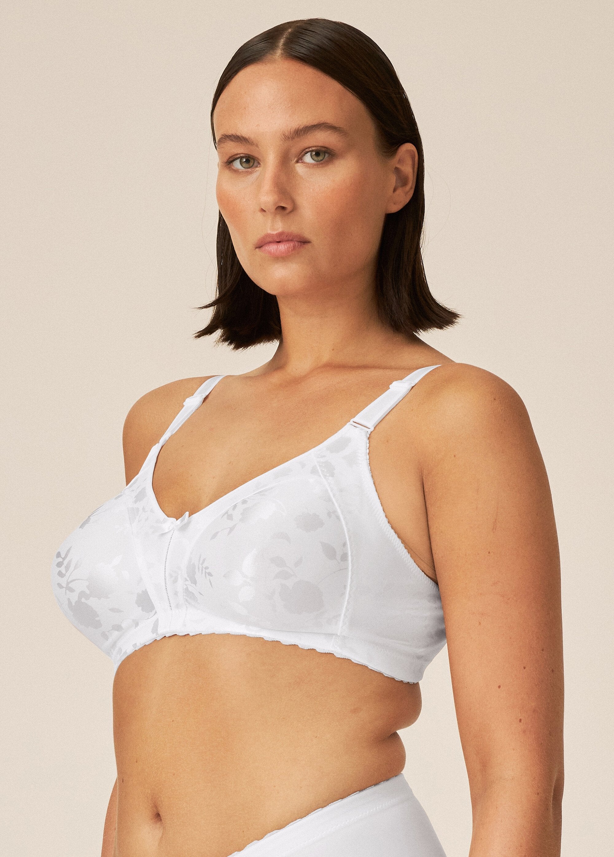 Non-wired_minimizer_bra_White_DR1_slim