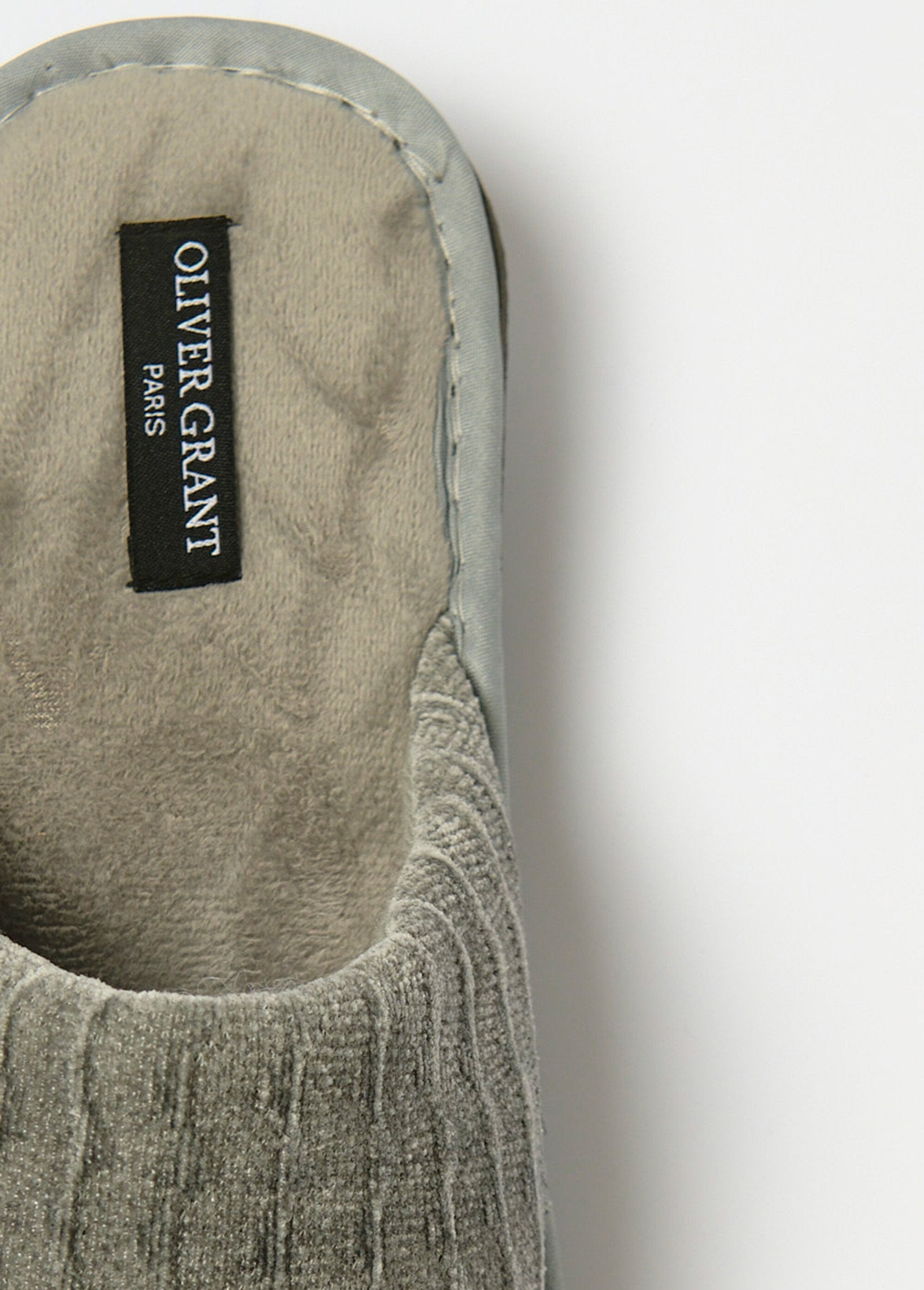 Velvet_mule_slippers_Light_gray_DE1_slim