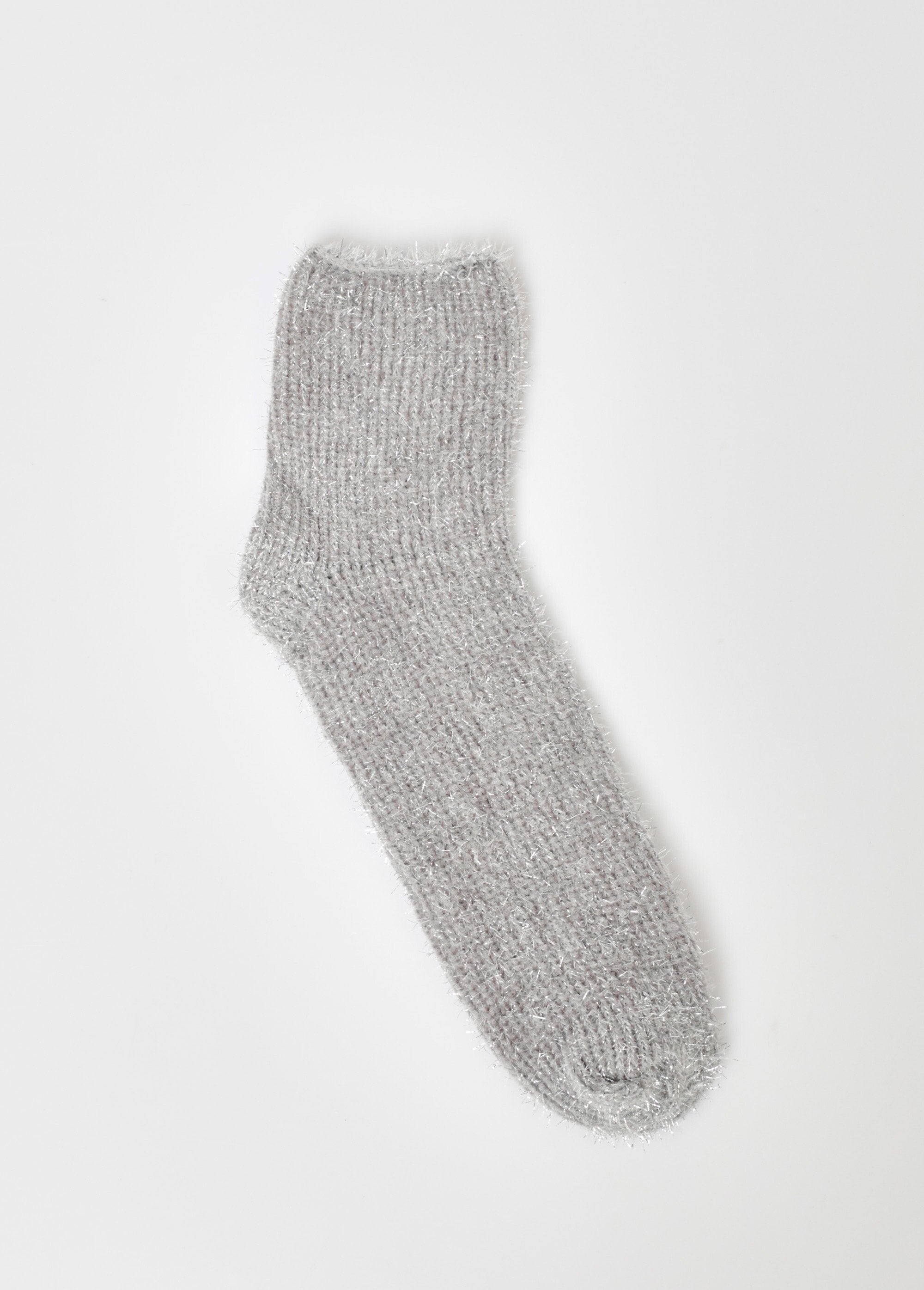 Pair_of_chenille_knit_socks_Light_gray_DE1_slim