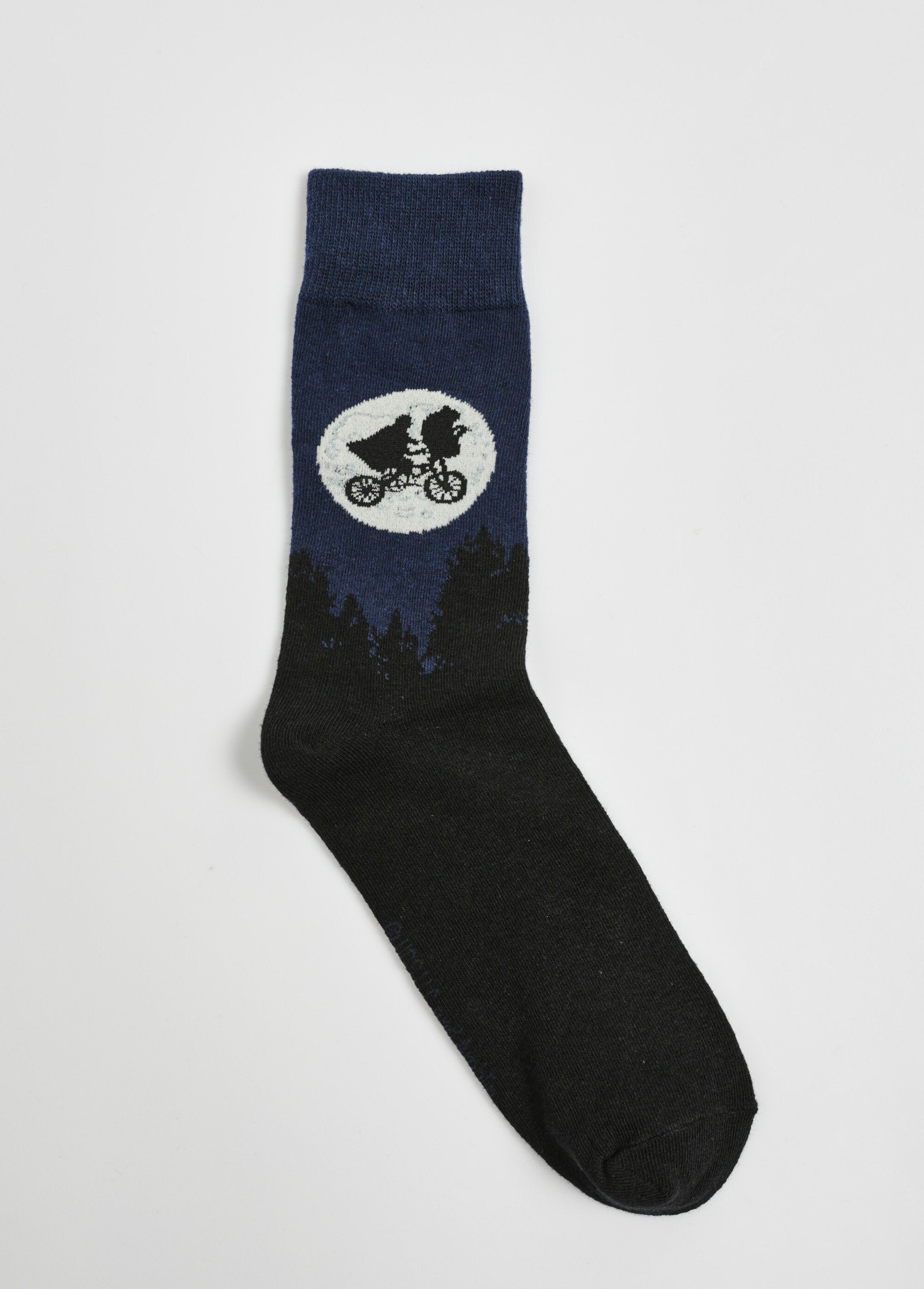 Pair_of_ET_license_socks_Blue_and_black_DE1_slim