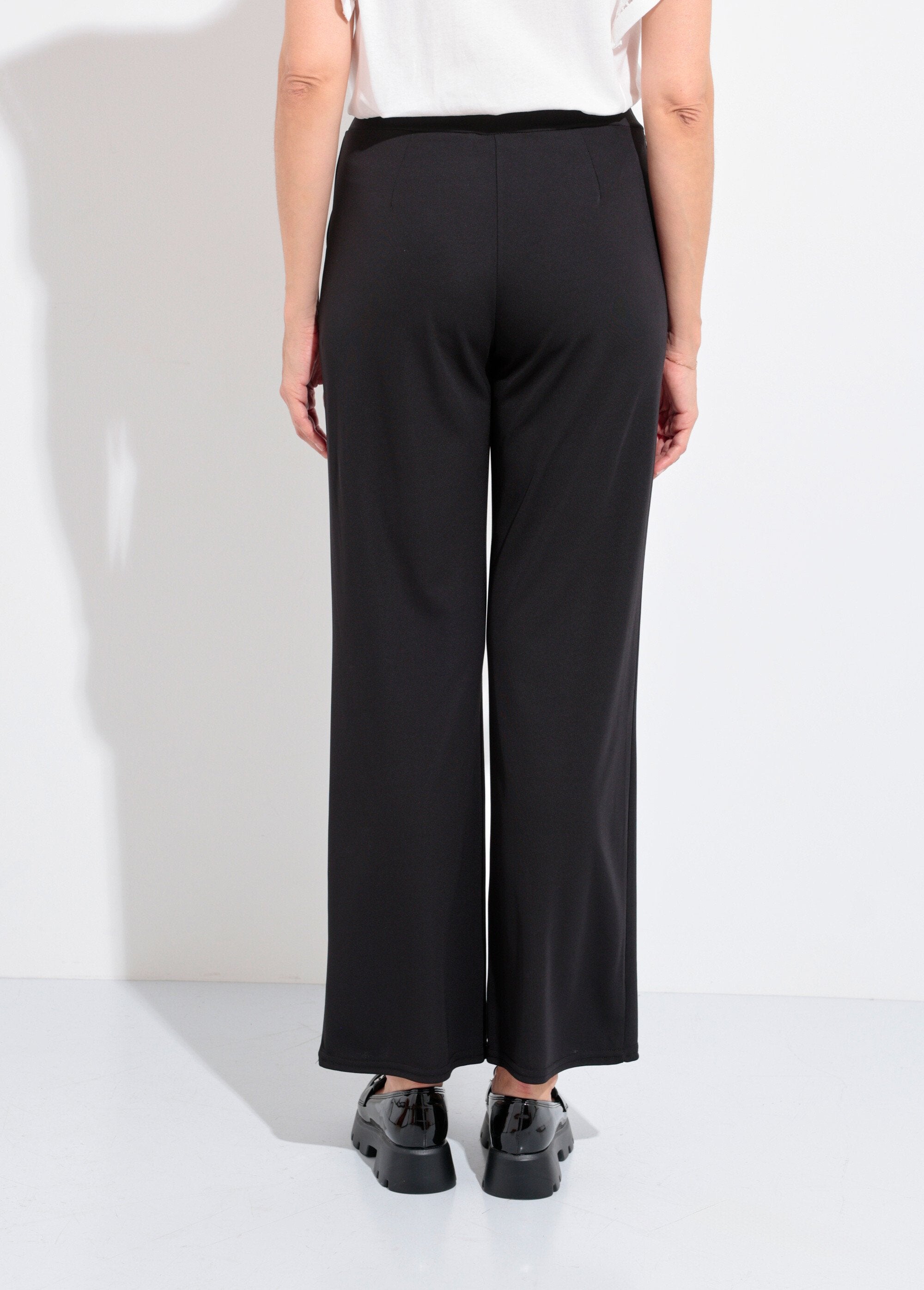 Stretchy_flowing_pants_with_belt_Black_DO1_slim