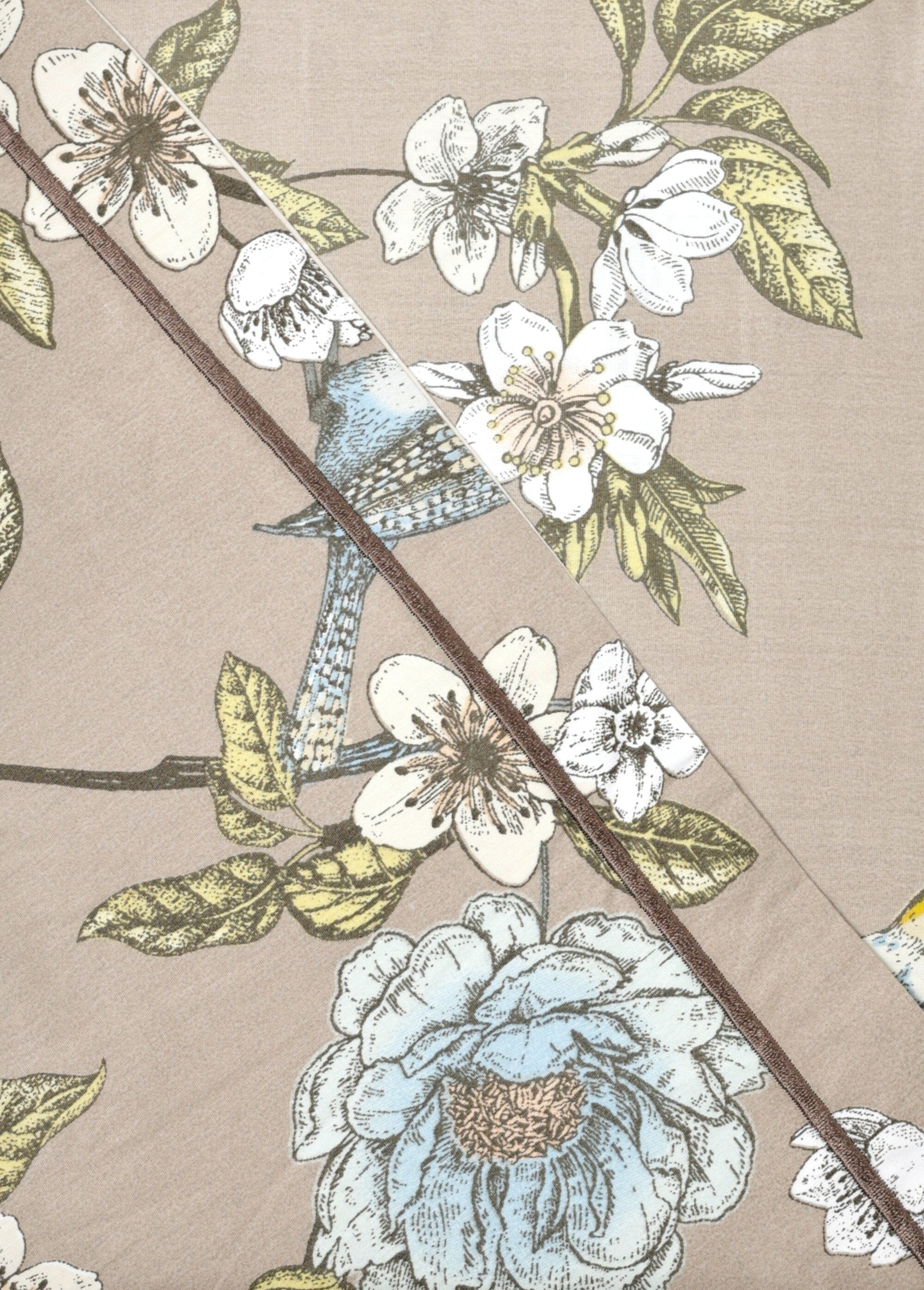 4-piece_percale_bed_set_with_flat_sheet,_romance_Beige_print_DO1_slim