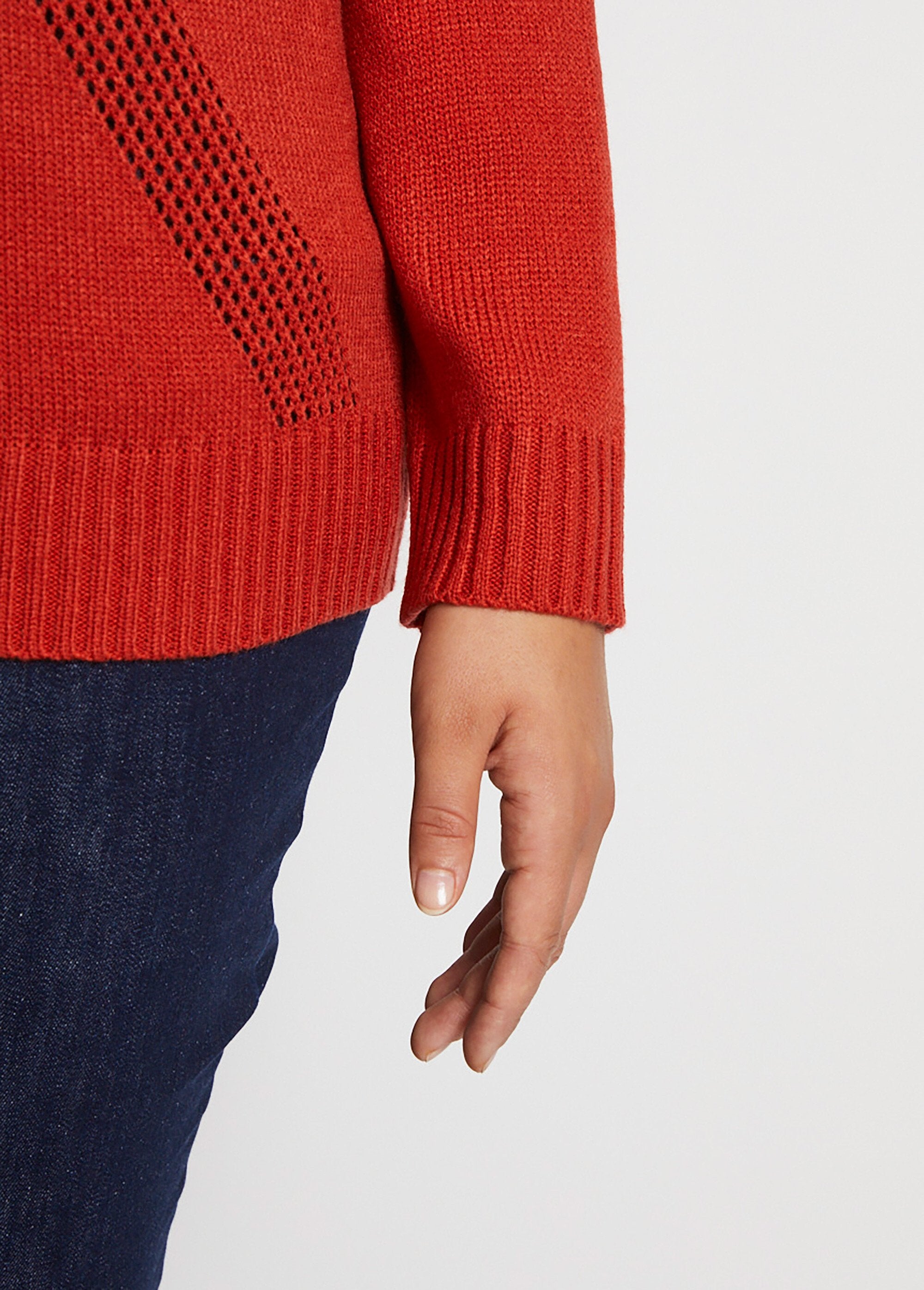 Jeweled_mesh_rhinestone_V-neck_sweater_Spicy_DE2_curvy