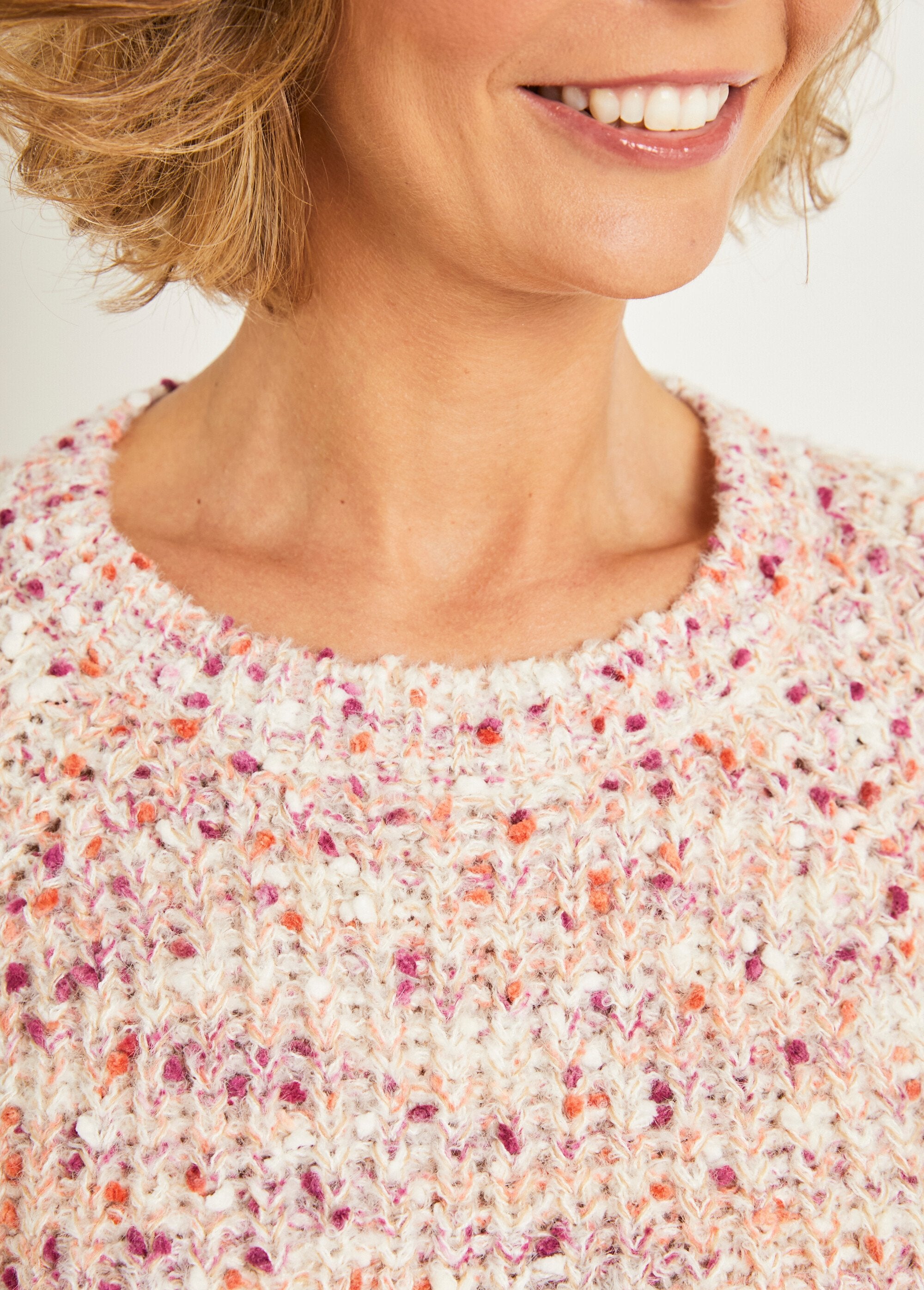 Warm_round_neck_sweater_with_fancy_pearl_knit_Beige_DE3_slim