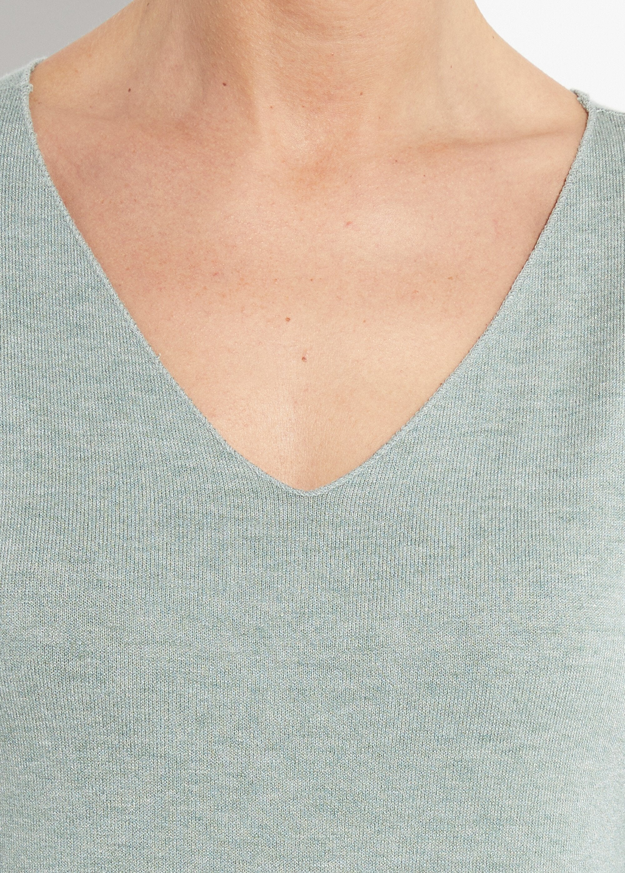 Thin_sweater_with_angora_and_wool,_V-neck_Almond_green_DE1_slim