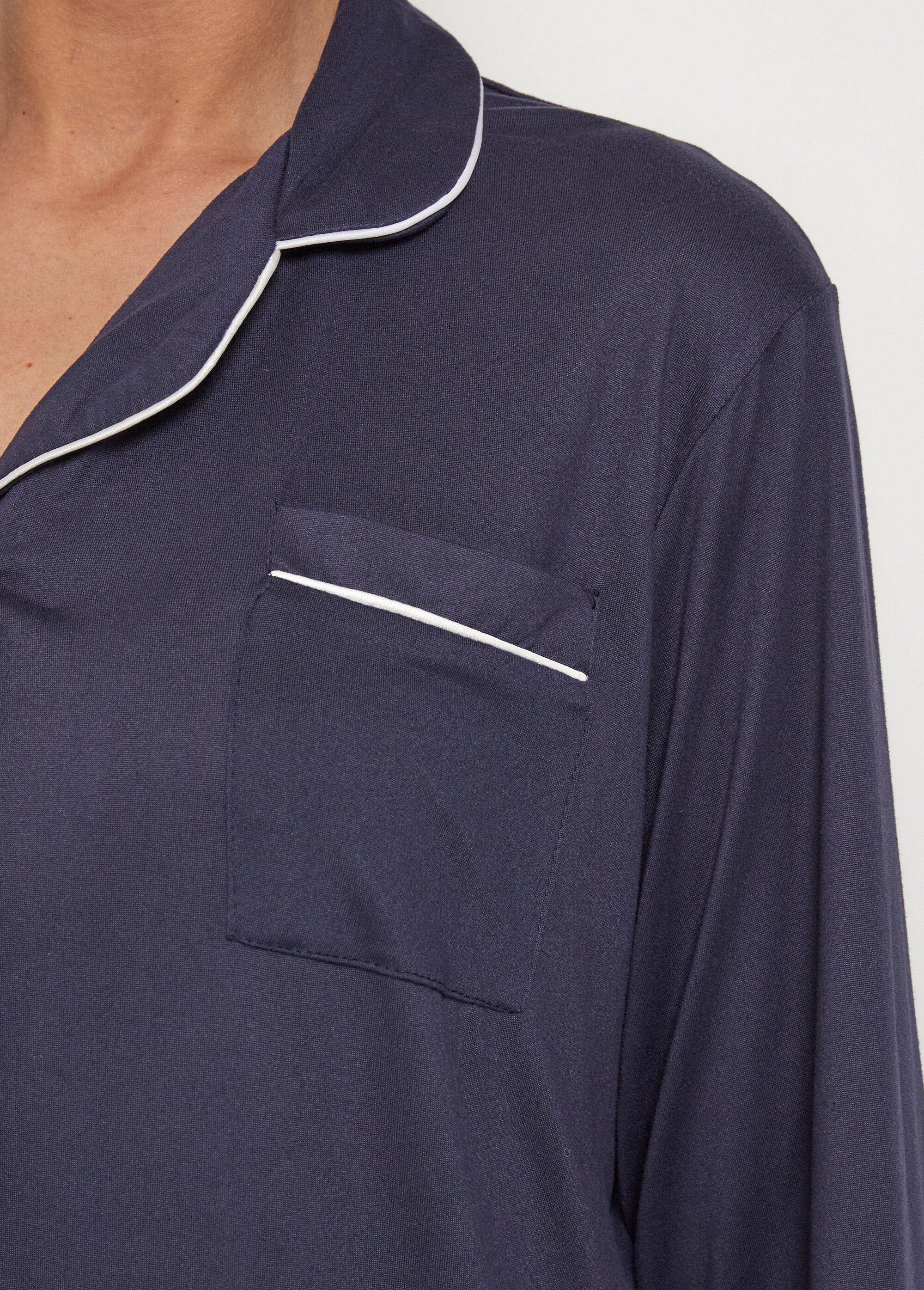 Tailored_collar_and_long_sleeve_pajamas_Blue_DE1_slim