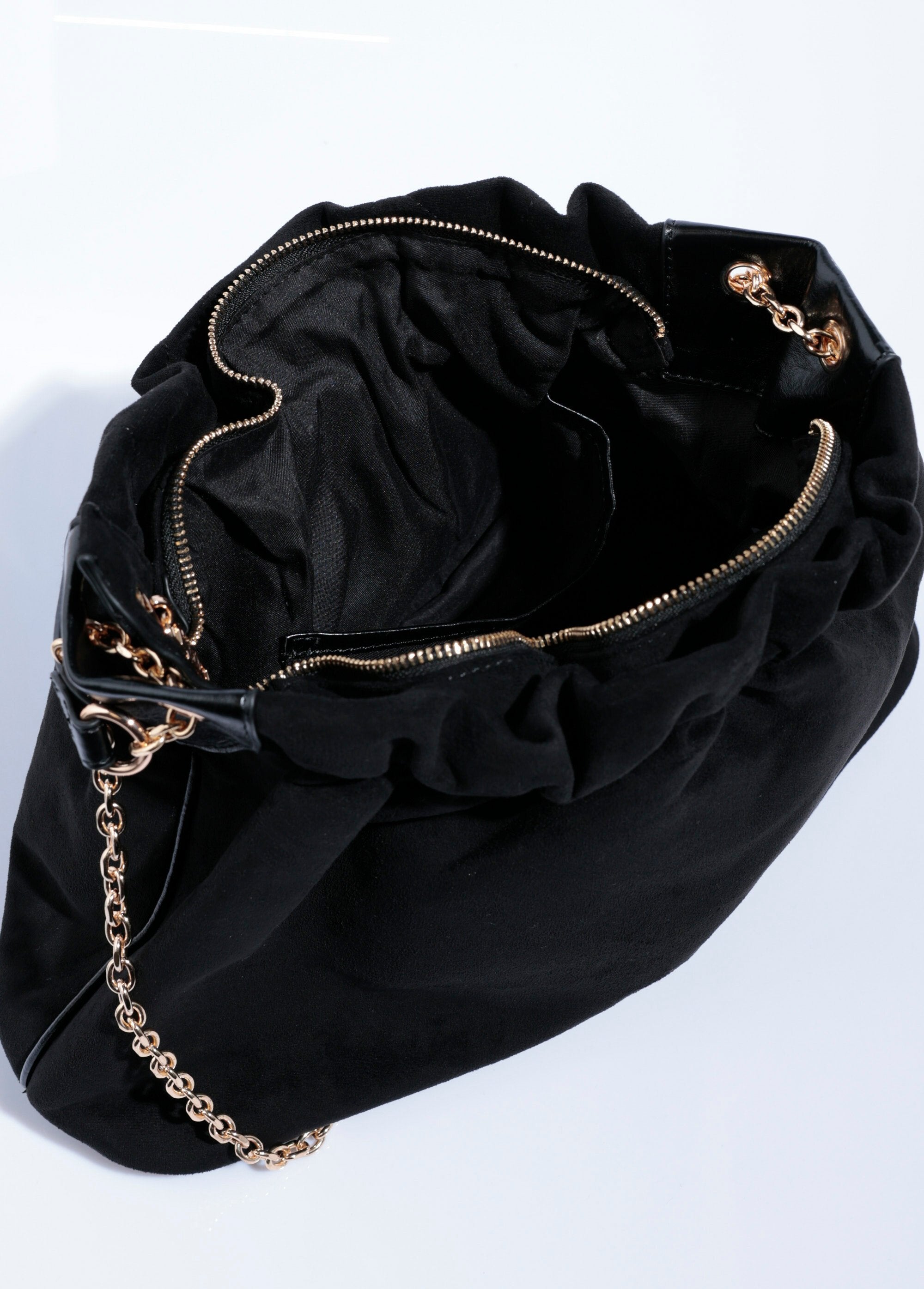 Chic_pleated_suede_bag_with_metal_strap_Black_DE1_slim