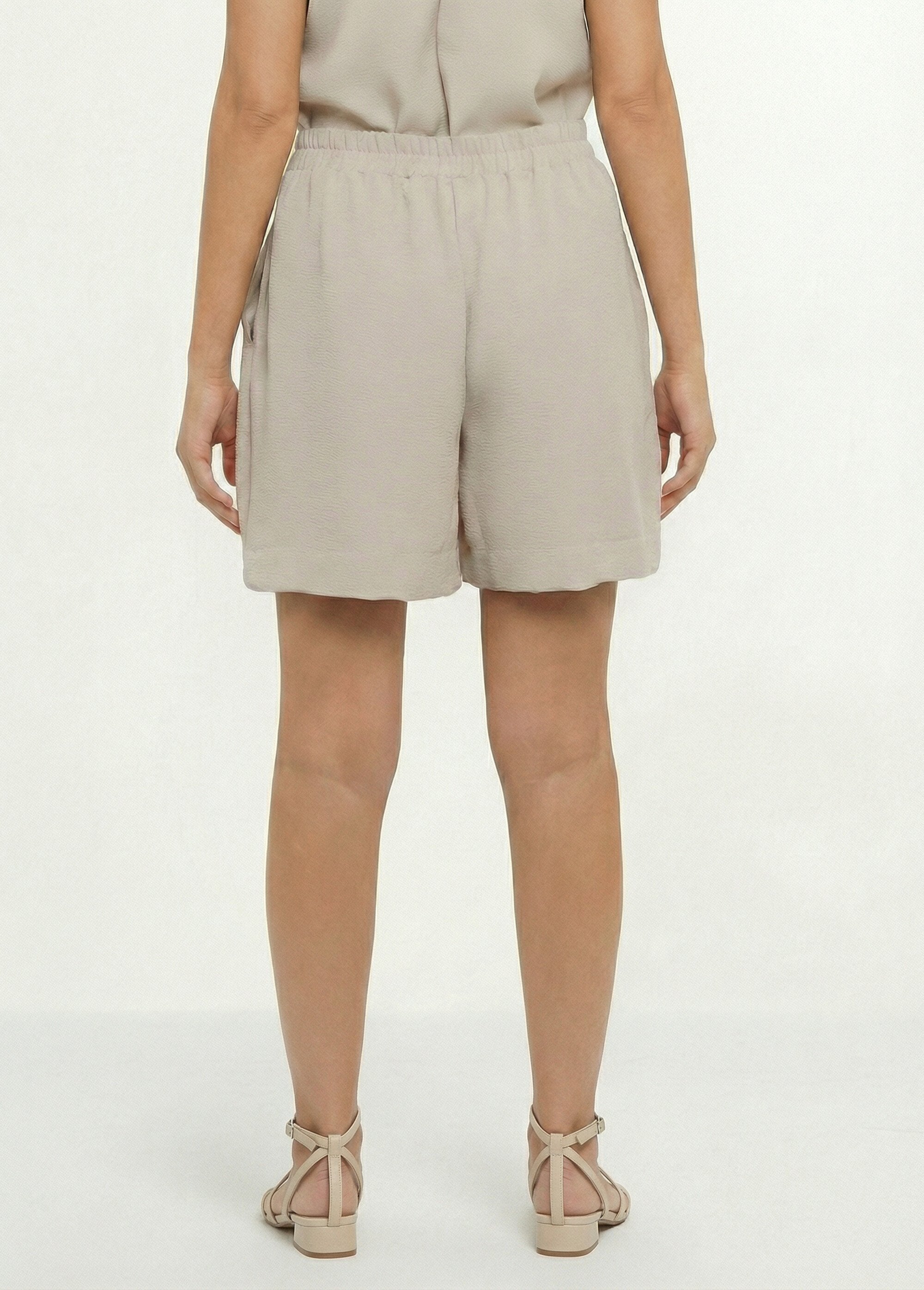 Soft,_textured_shorts_with_a_tie_at_the_waist_Sand_DO1_slim