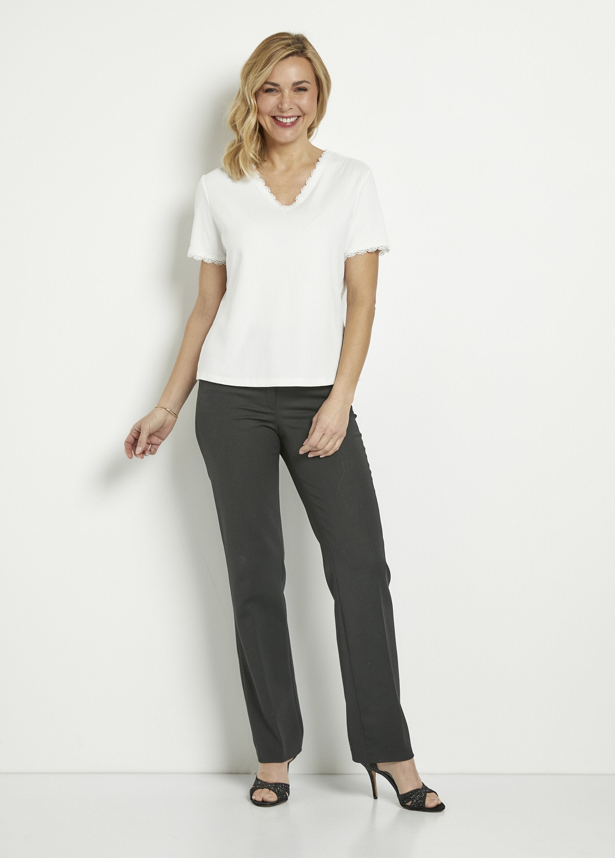 V-neck_t-shirt_with_fine_lace_ribbing_and_short_sleeves_White_SF1_slim