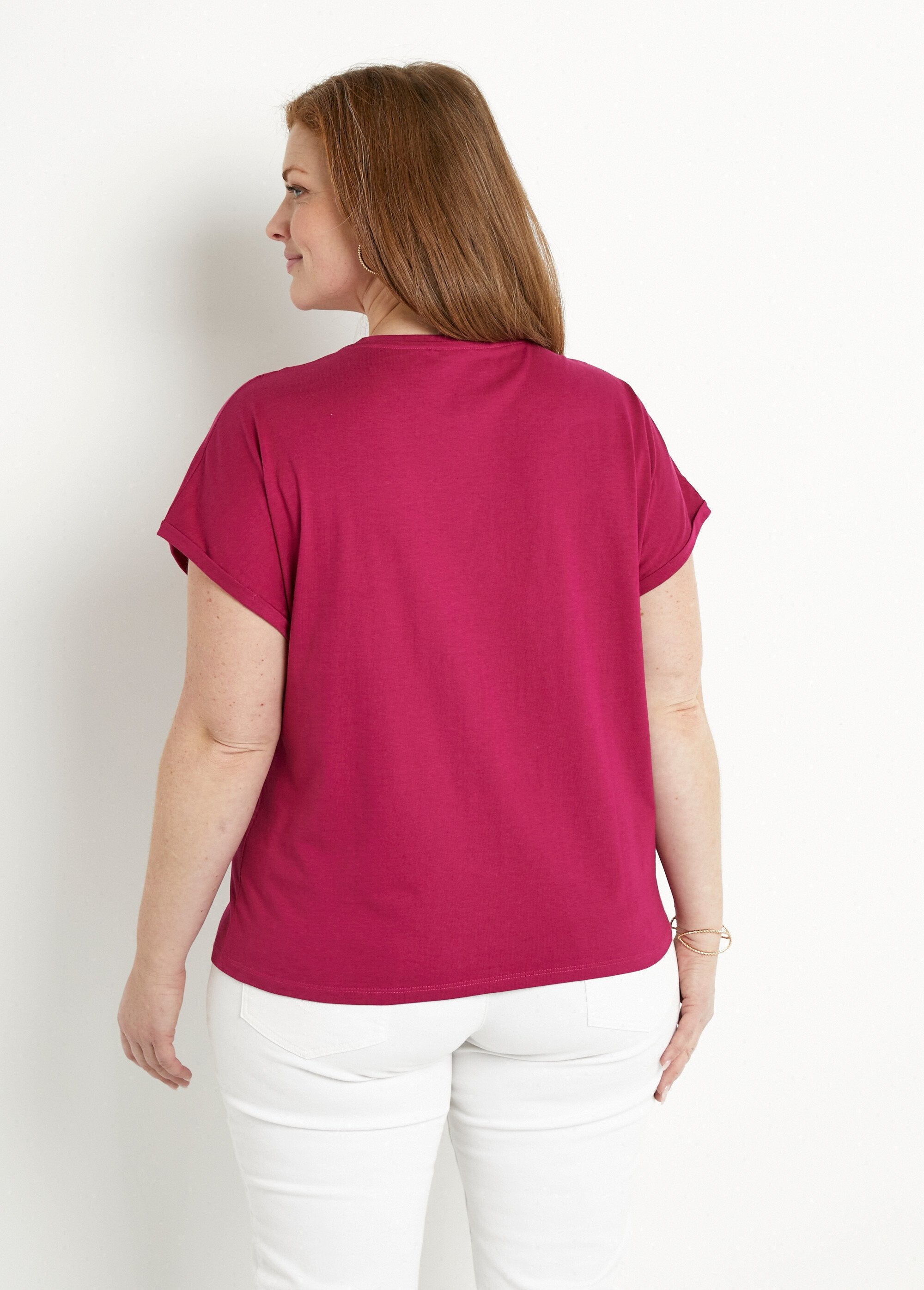 Plain_cotton_t-shirt_with_short_sleeves_and_sequins_Cassis_DO1_curvy