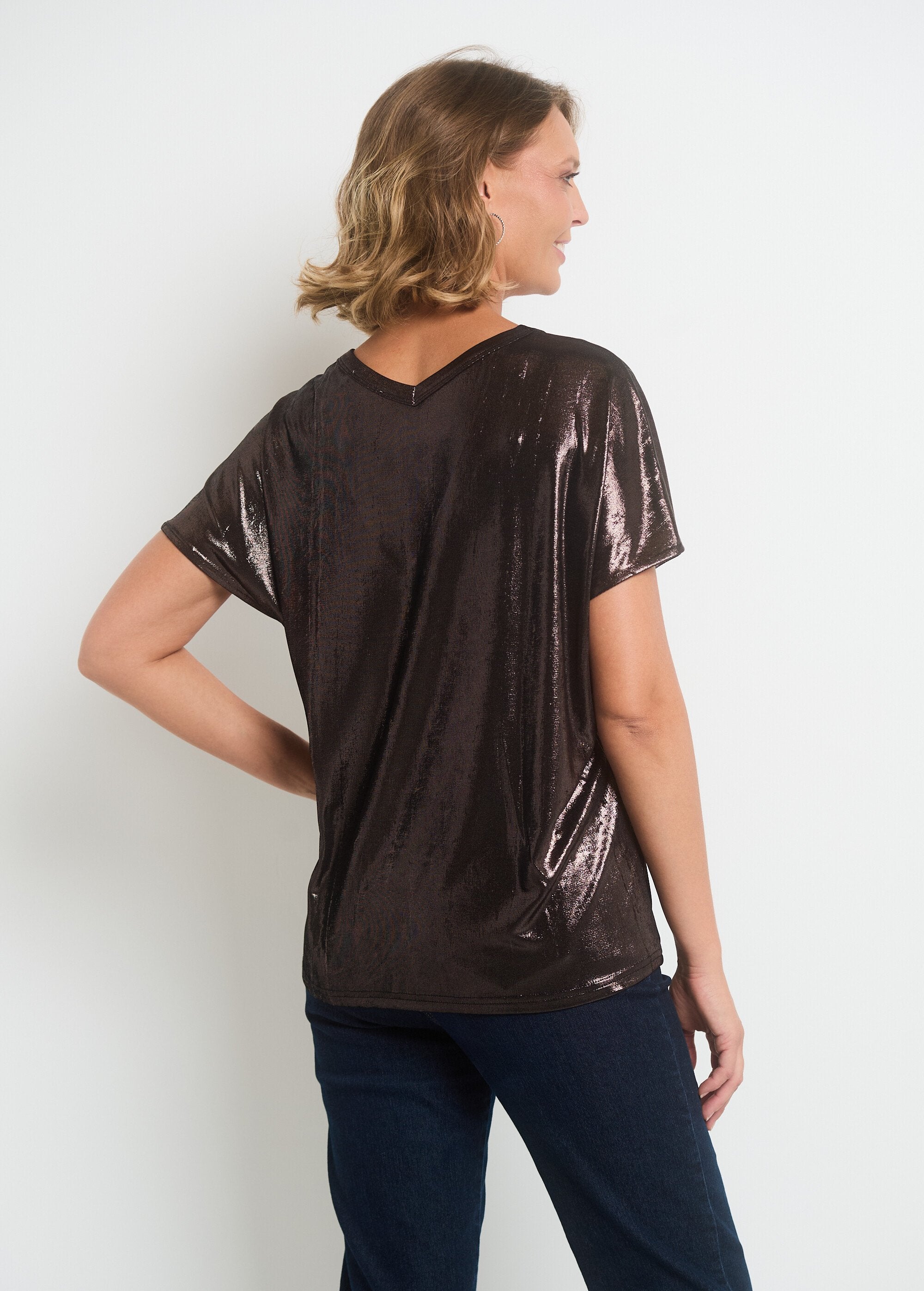 Metallic_V-neck_T-shirt_with_dropped_sleeves_Black_DO1_slim