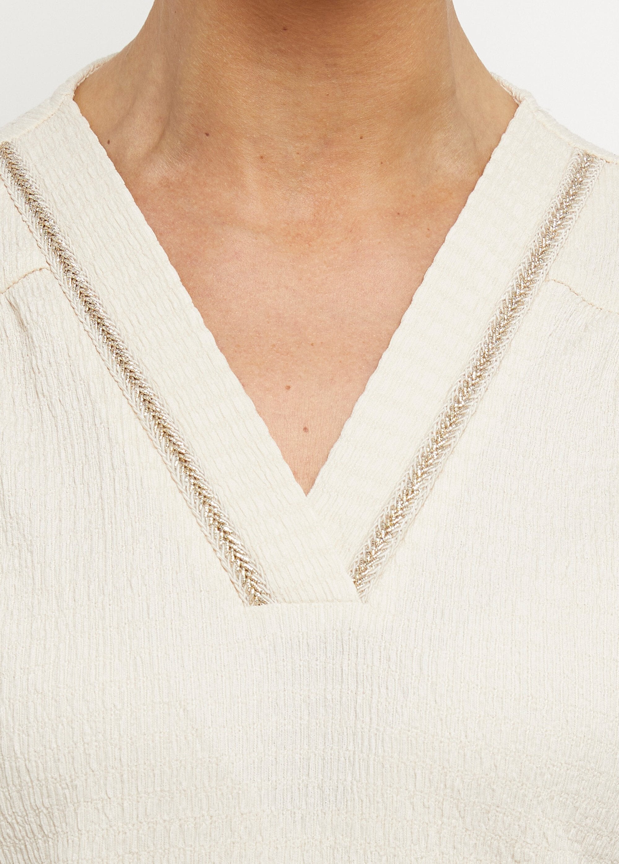 Tunique_texturée,_encolure_V_avec_galon_Beige_DE1_slim