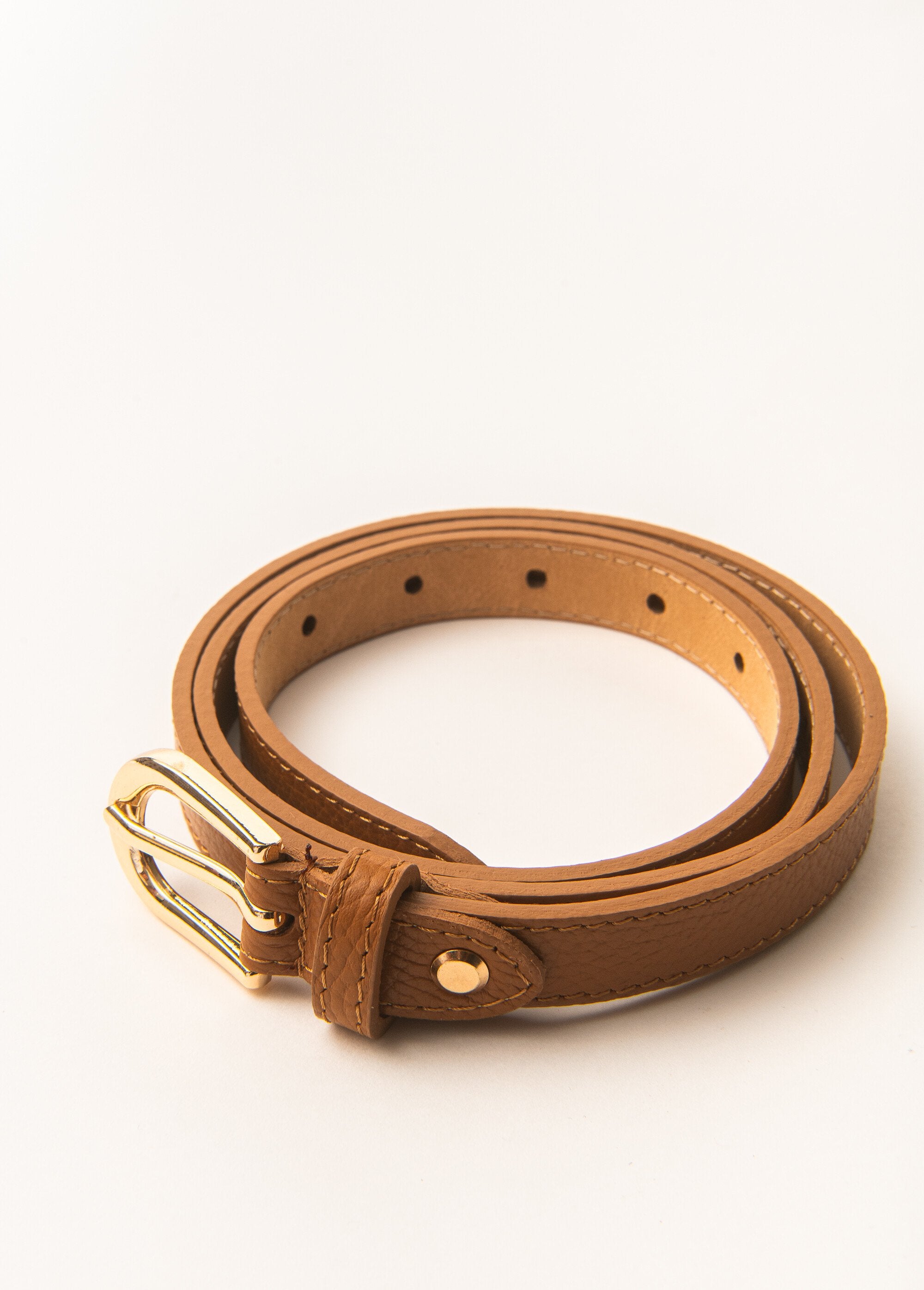 Ceinture_fine_en_cuir_avec_boucle_Camel_DE3_slim