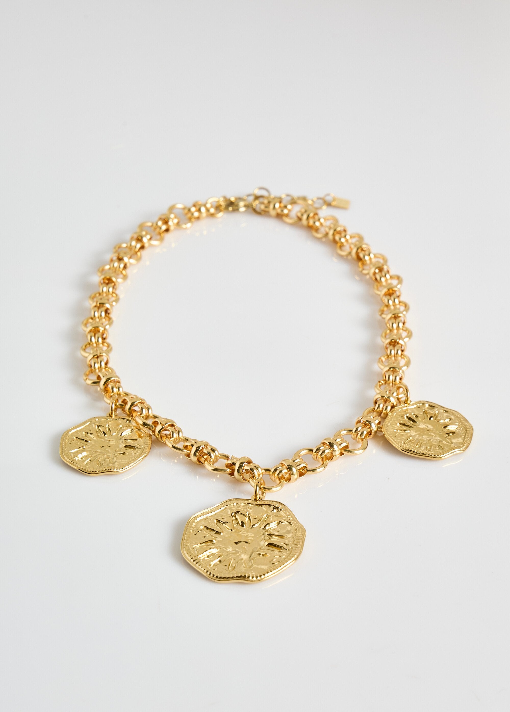 Collier_maille_alternée_inox_+_médailles_Dore_DE1_slim