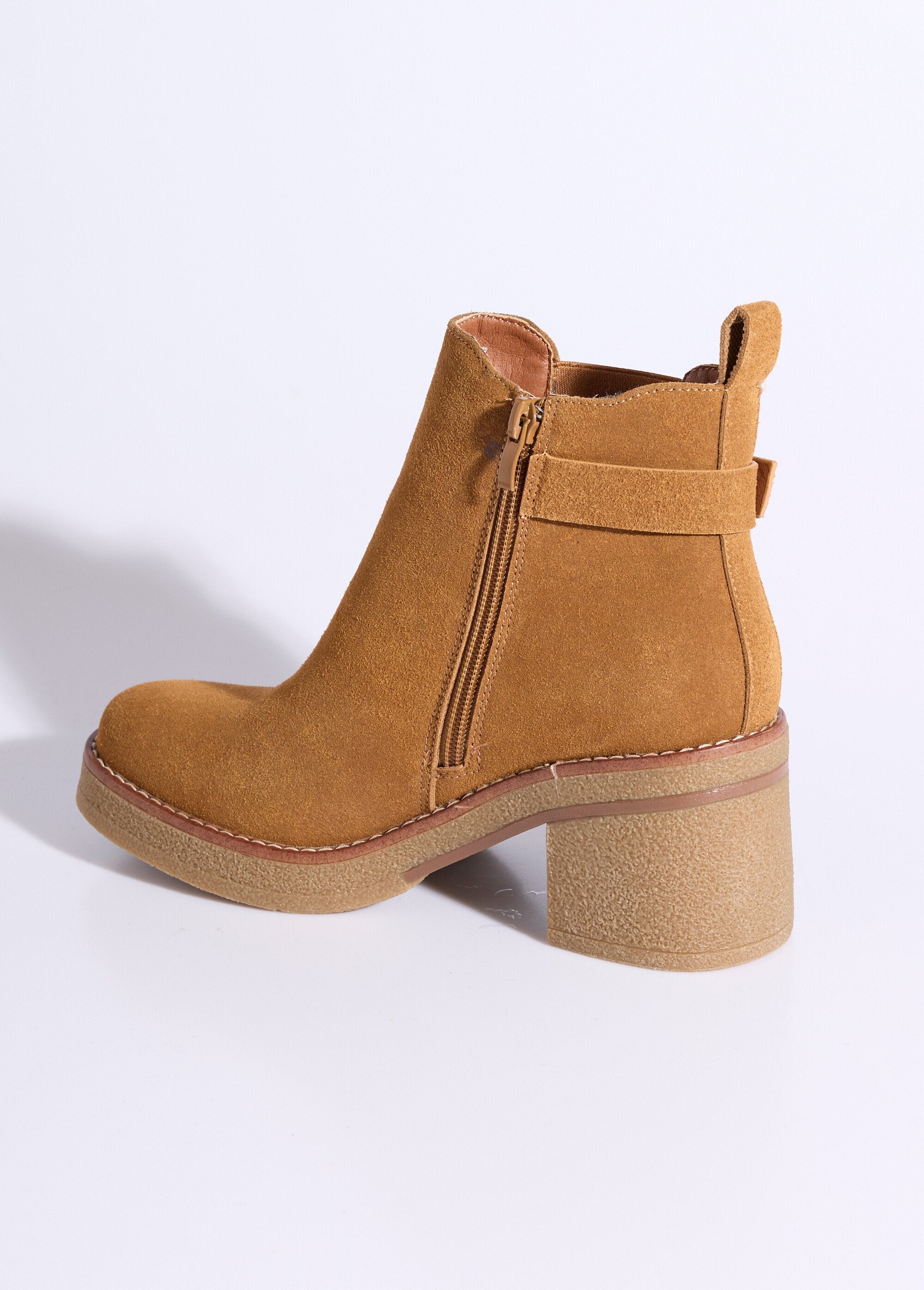 Boots_à_talons_hauts_et_semelle_crêpe_Camel_DO1_slim