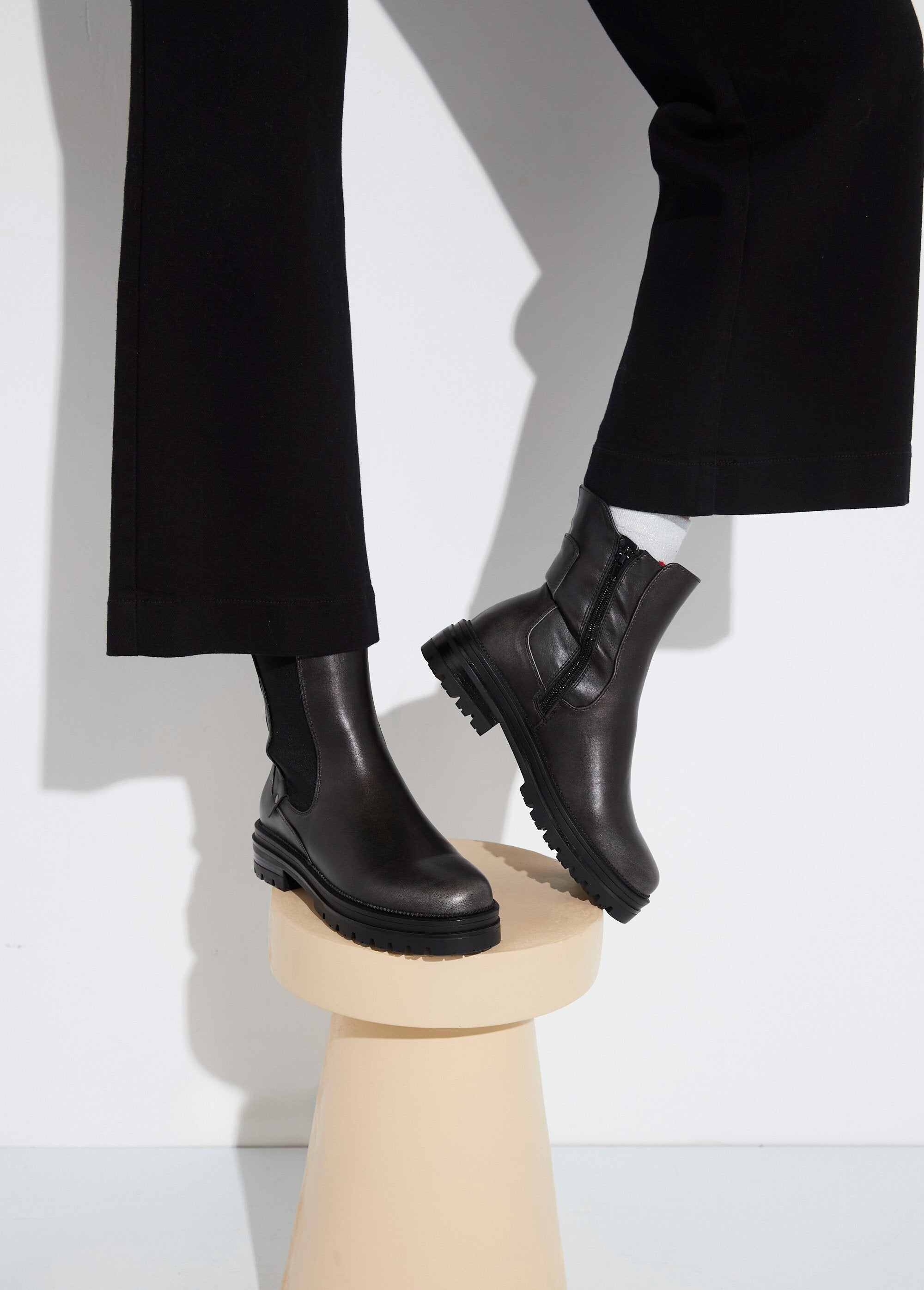 Boots_Chelsea_montantes_semelle_crantée_Noir_SF1_slim