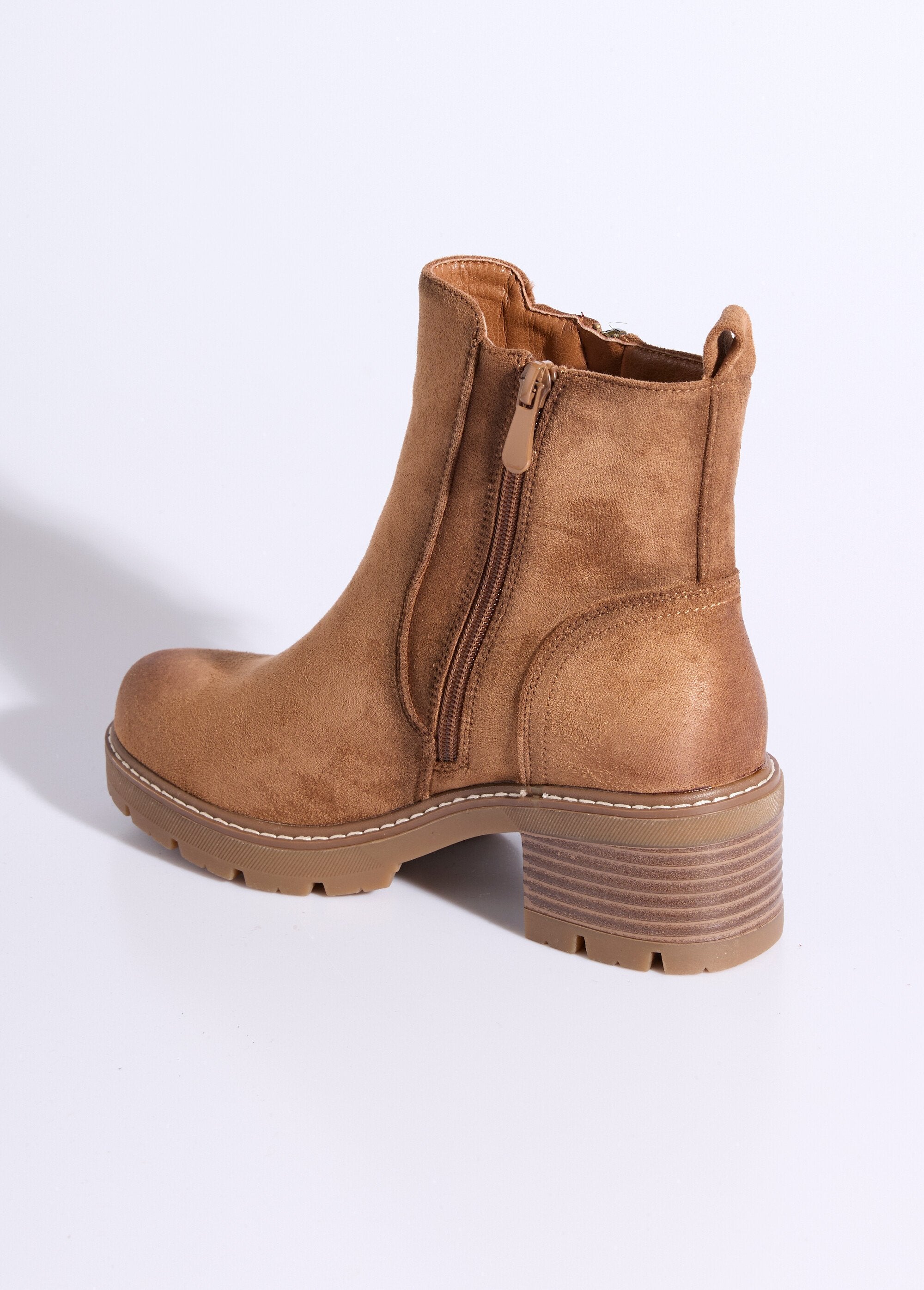 Boots_zippées_à_talon,_bout_effet_used_Camel_DO1_slim