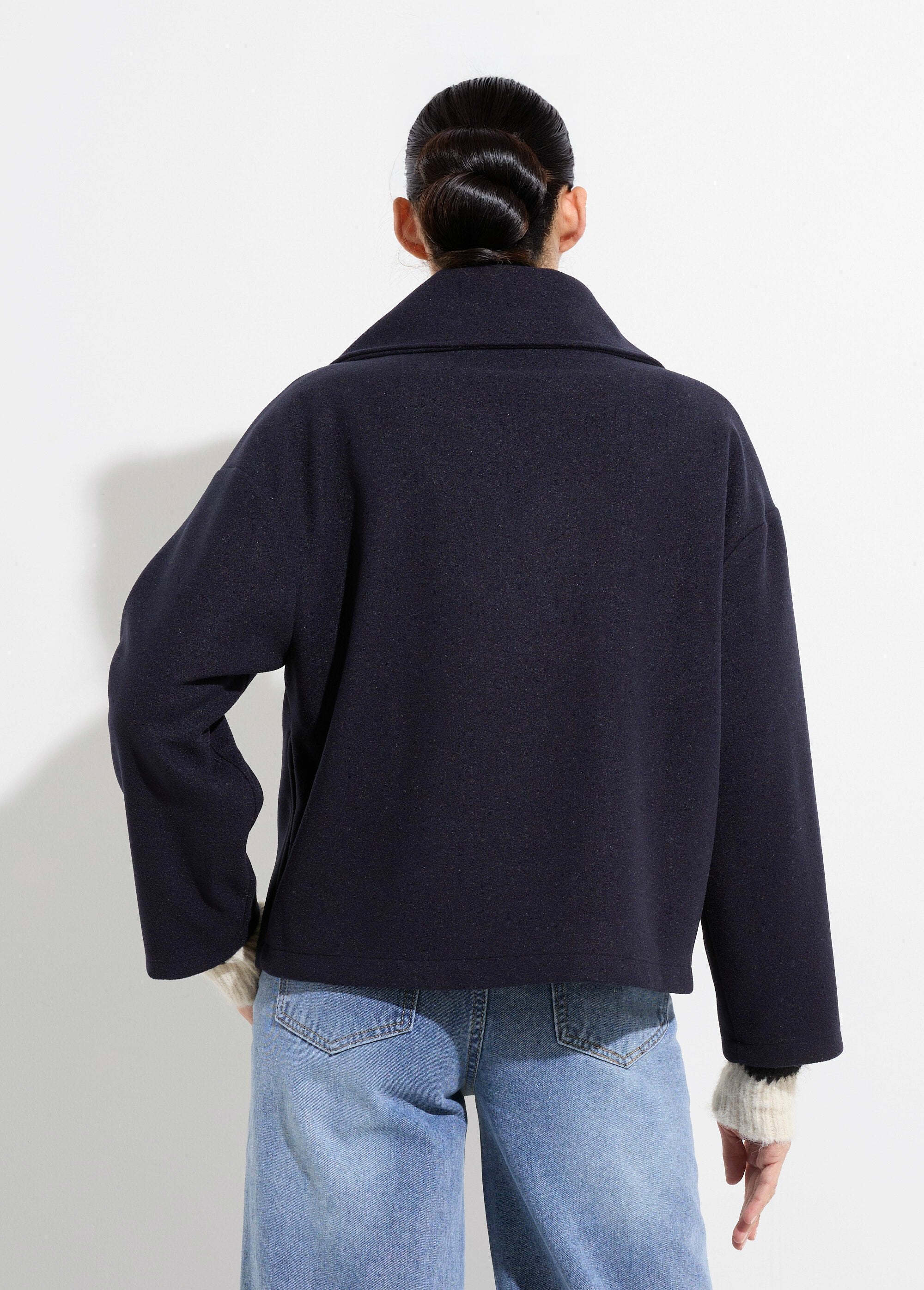 Short,_plain_wool-cloth_style_pea_coat_Marine_DO1_slim