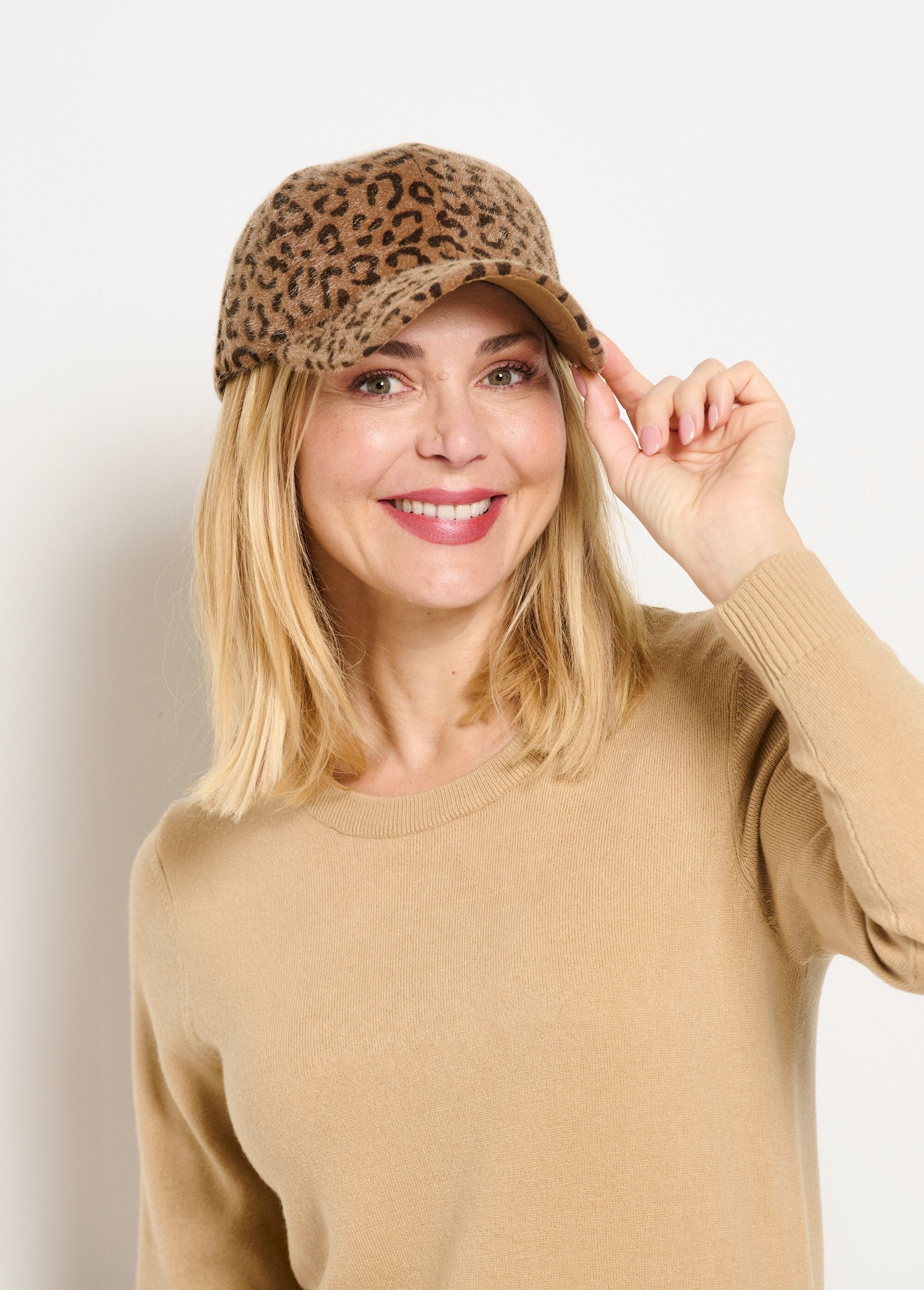 Leopard_faux_fur_cap_Leopard_FA1_slim