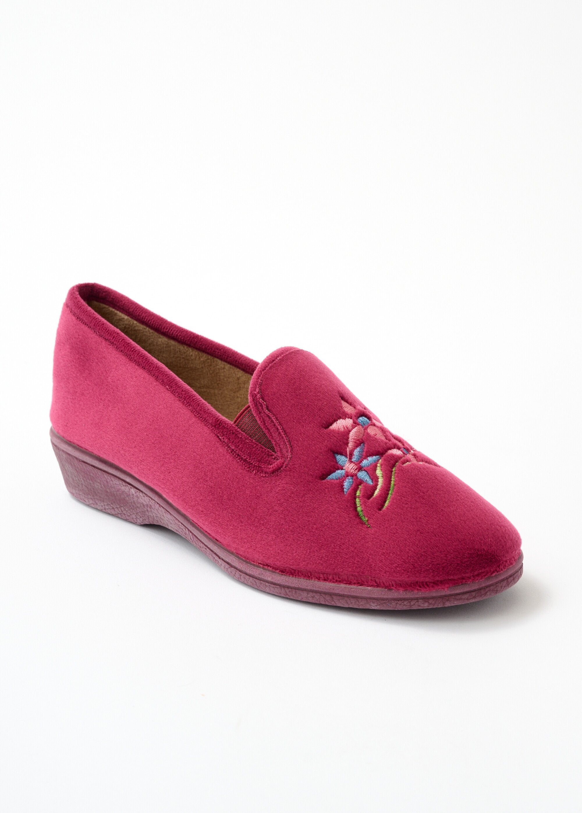 Comfort_width_embroidered_slip-on_slipper_Bordeaux_FA1_slim