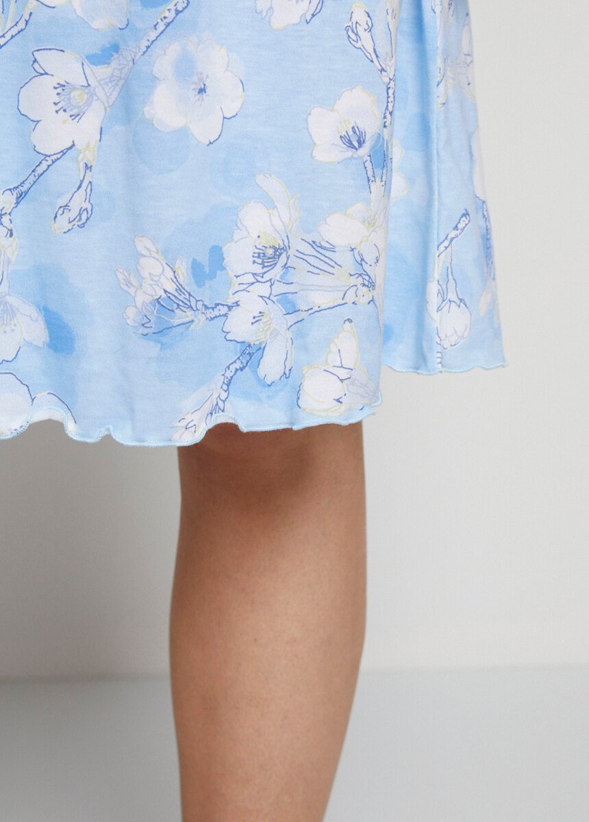 Mid-length_short-sleeved_nightgown_Blue_print_DE3_slim