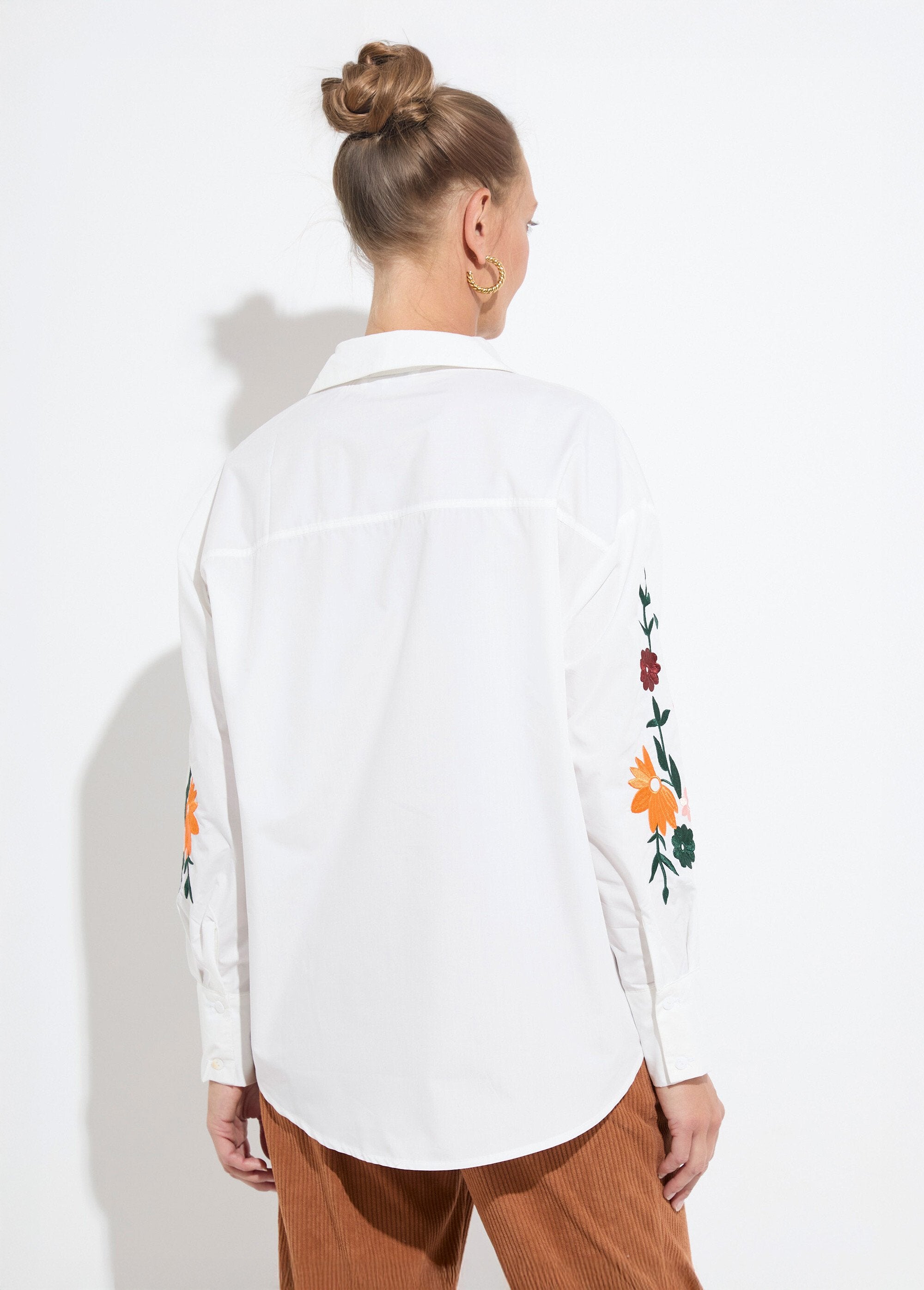 Chemisier_long_boutonné_brodé_polycoton_Multicolore_DO1_slim