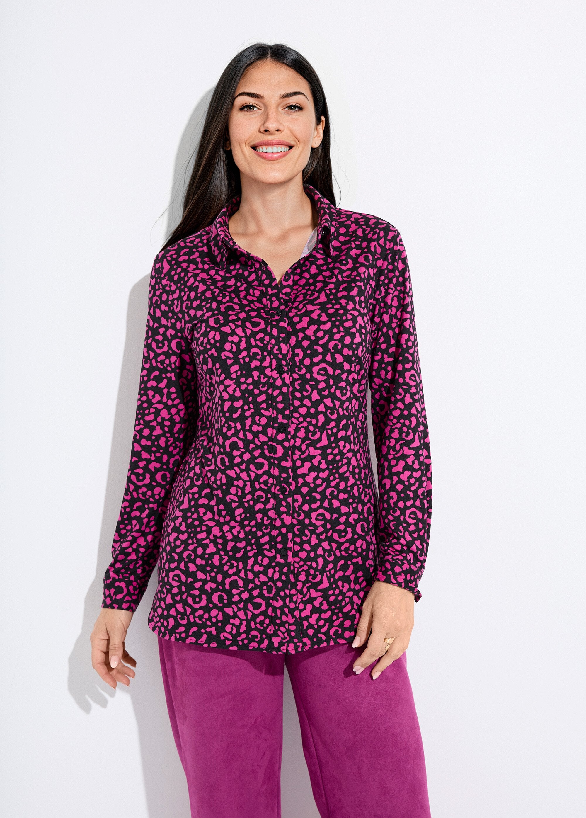 Chemisier_maille_chaude_imprimé_peau_de_bête_Noir_et_fuchsia_FA1_slim