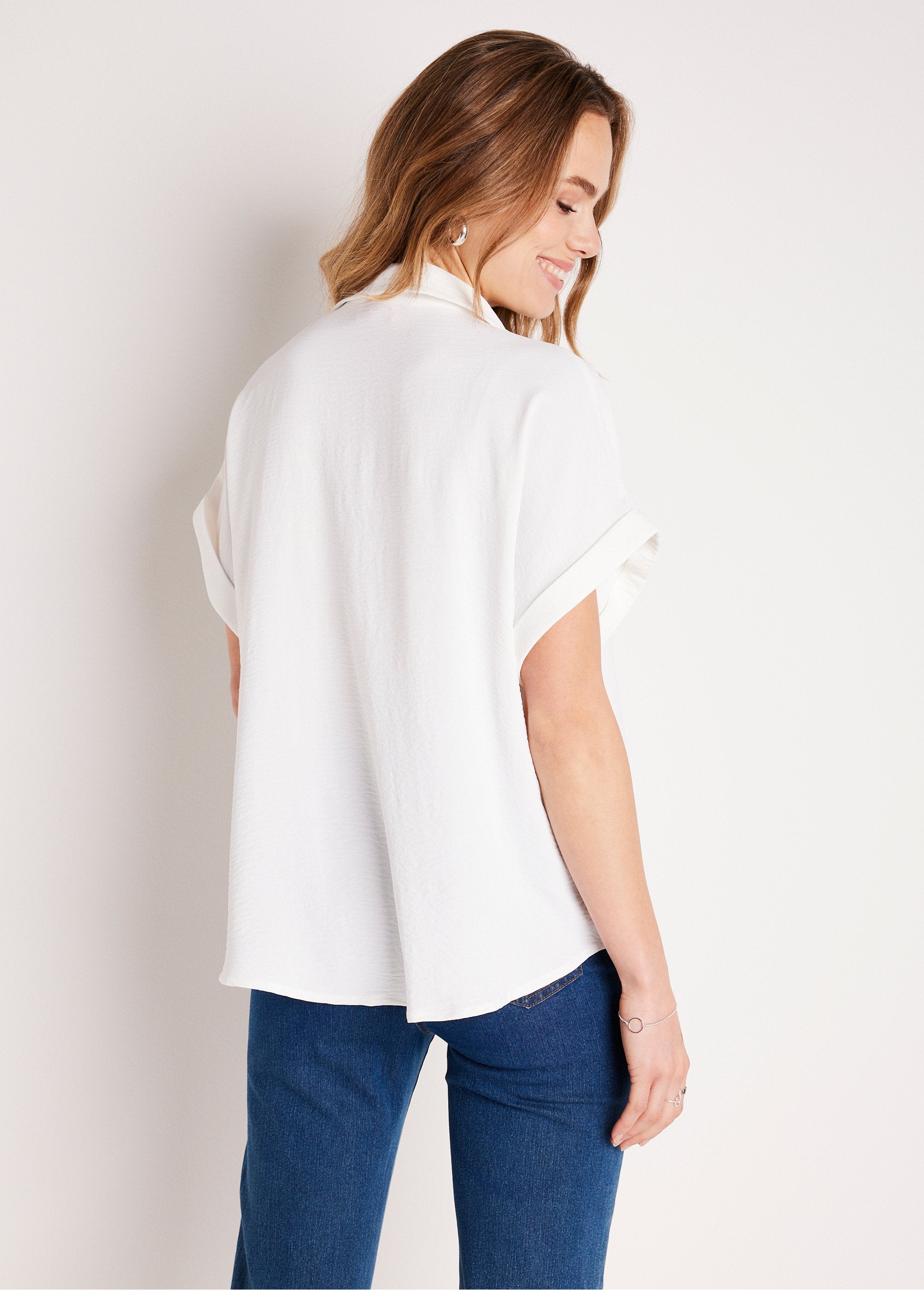 Plain_short-sleeved_blouse_Ecru_DO1_slim