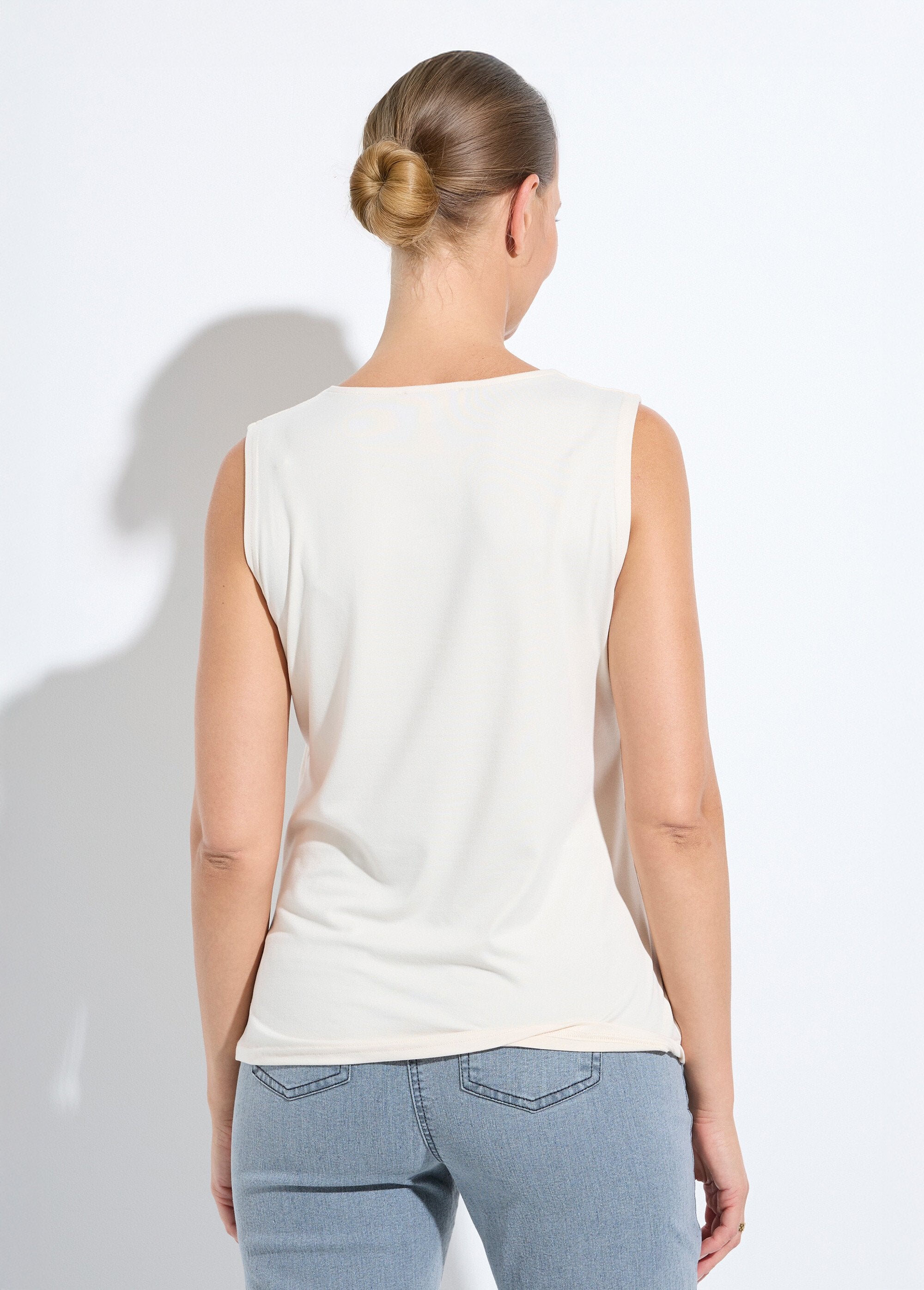 Dancer_collar_tank_top_with_wide_straps_Ecru_DO1_slim