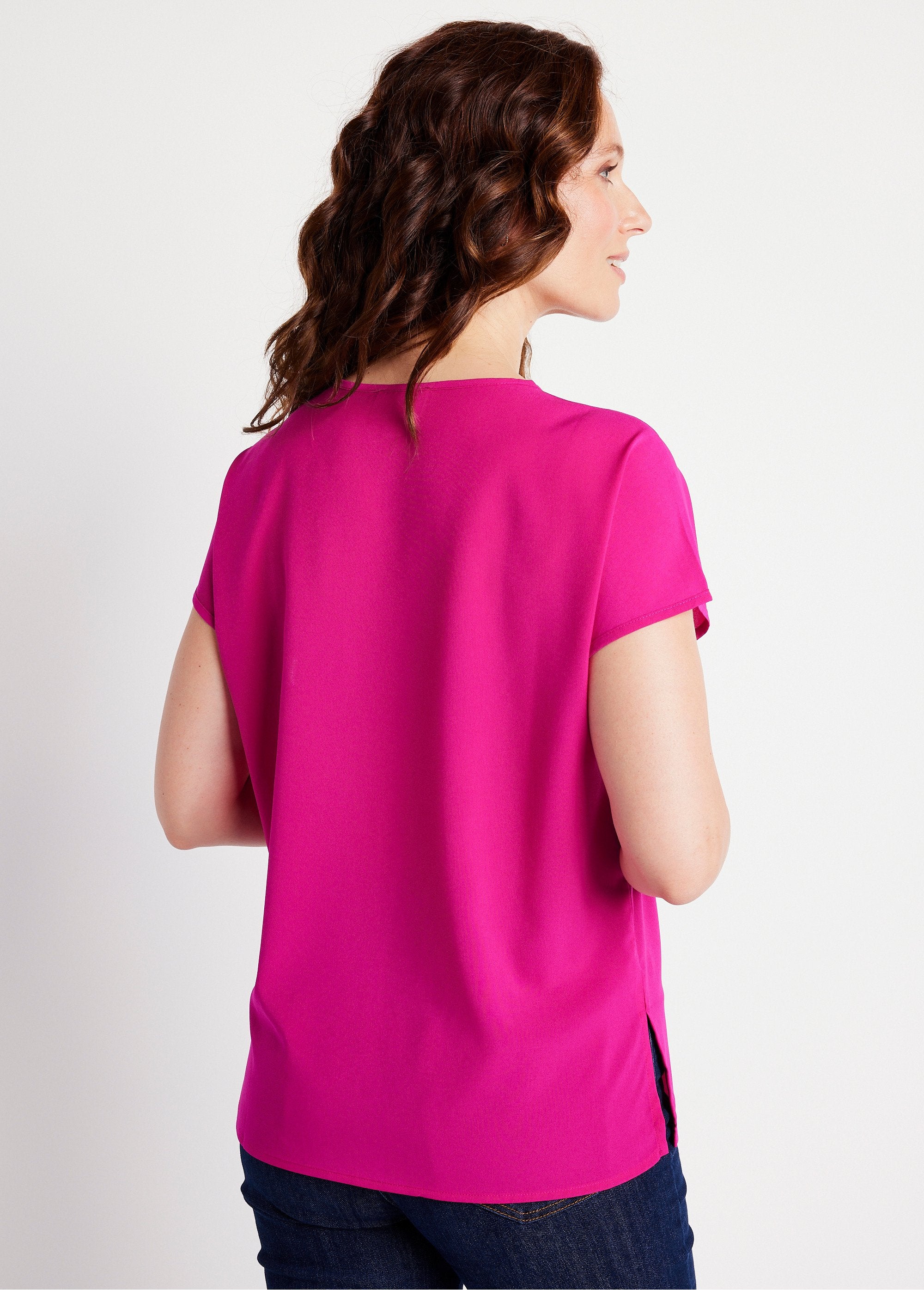 Long_short-sleeved_top_with_round_neck_embroidery_Fuchsia_DO1_slim