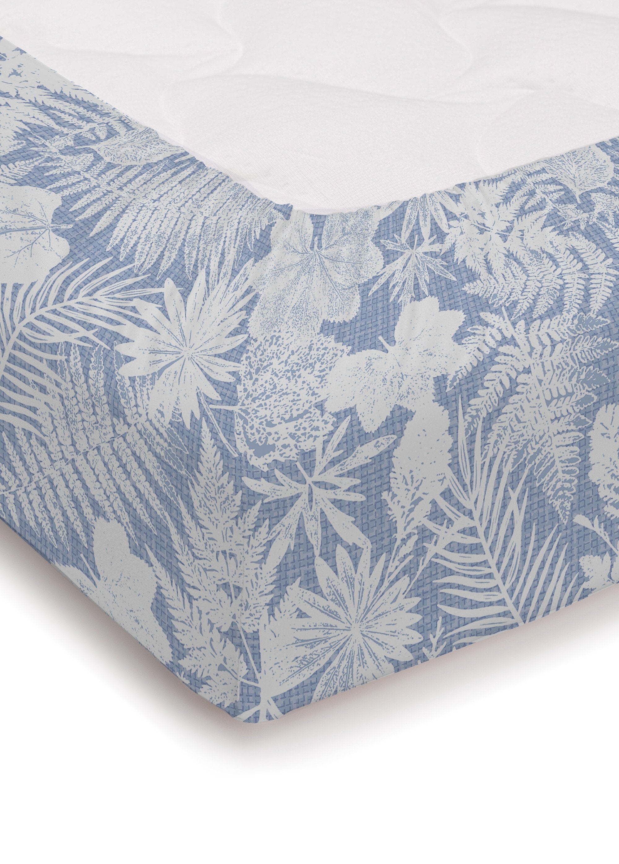 Fitted_sheet_in_cotton_flannel_with_botanical_print_Blue_FA1_slim