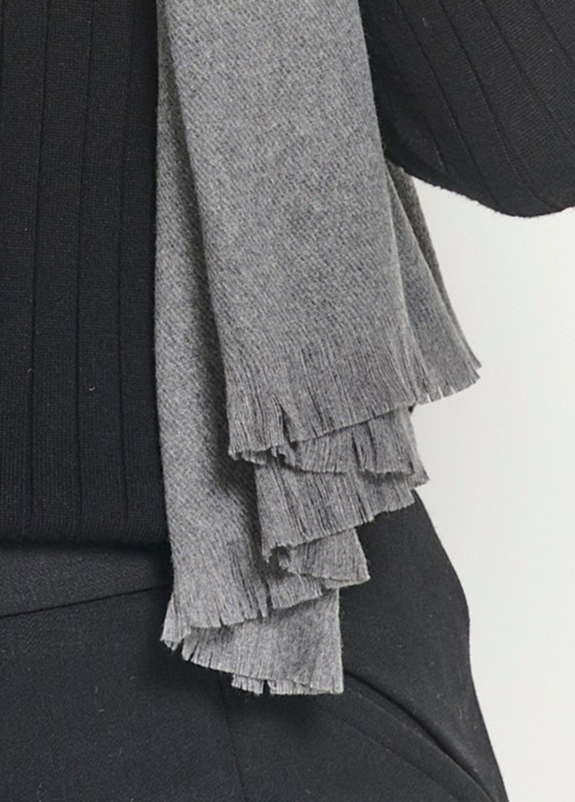 Écharpe_tendance_chaude_petites_franges_Gris_DE2_slim