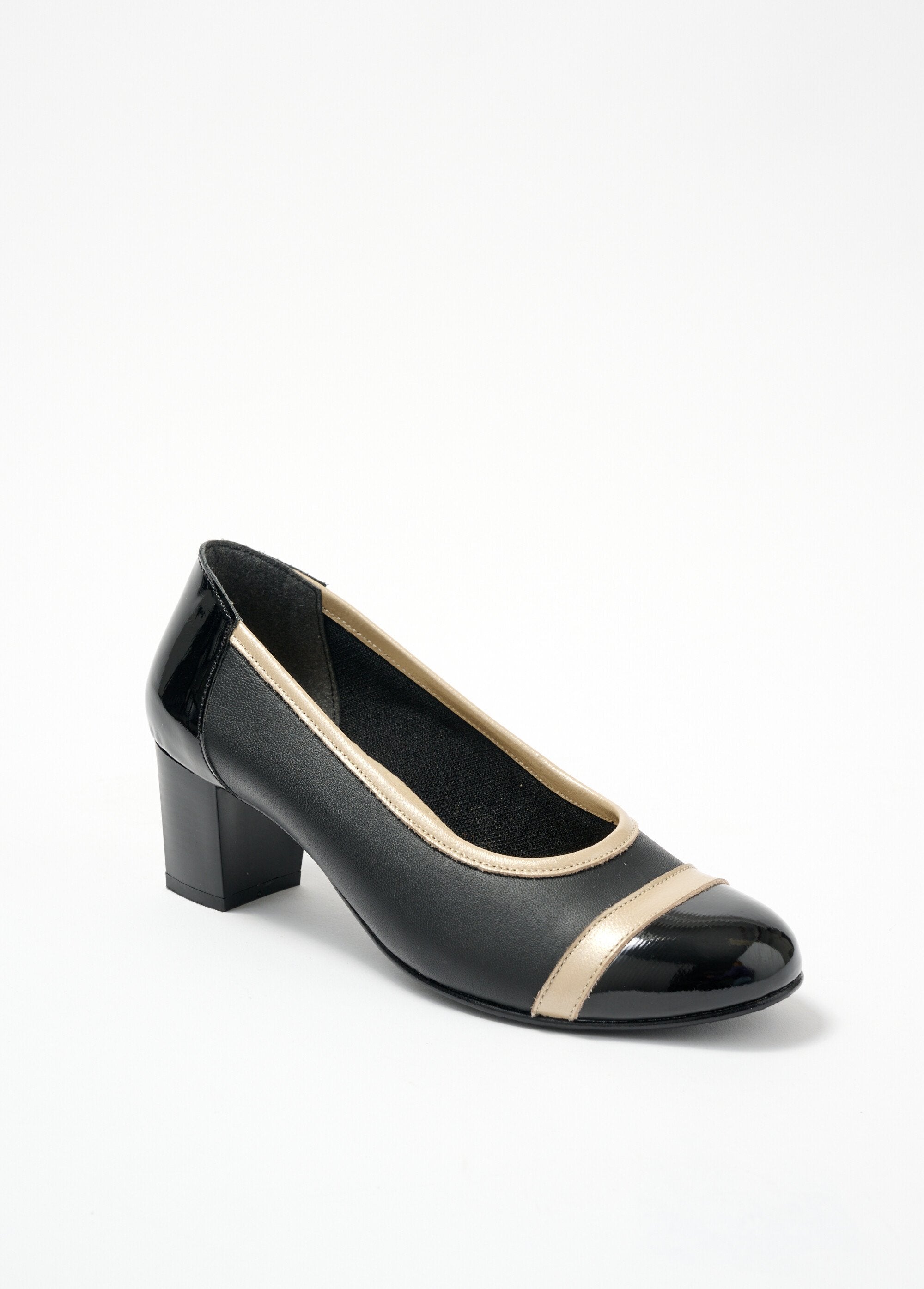 Two-material_wide_comfort_heel_pumps_Black_FA1_slim