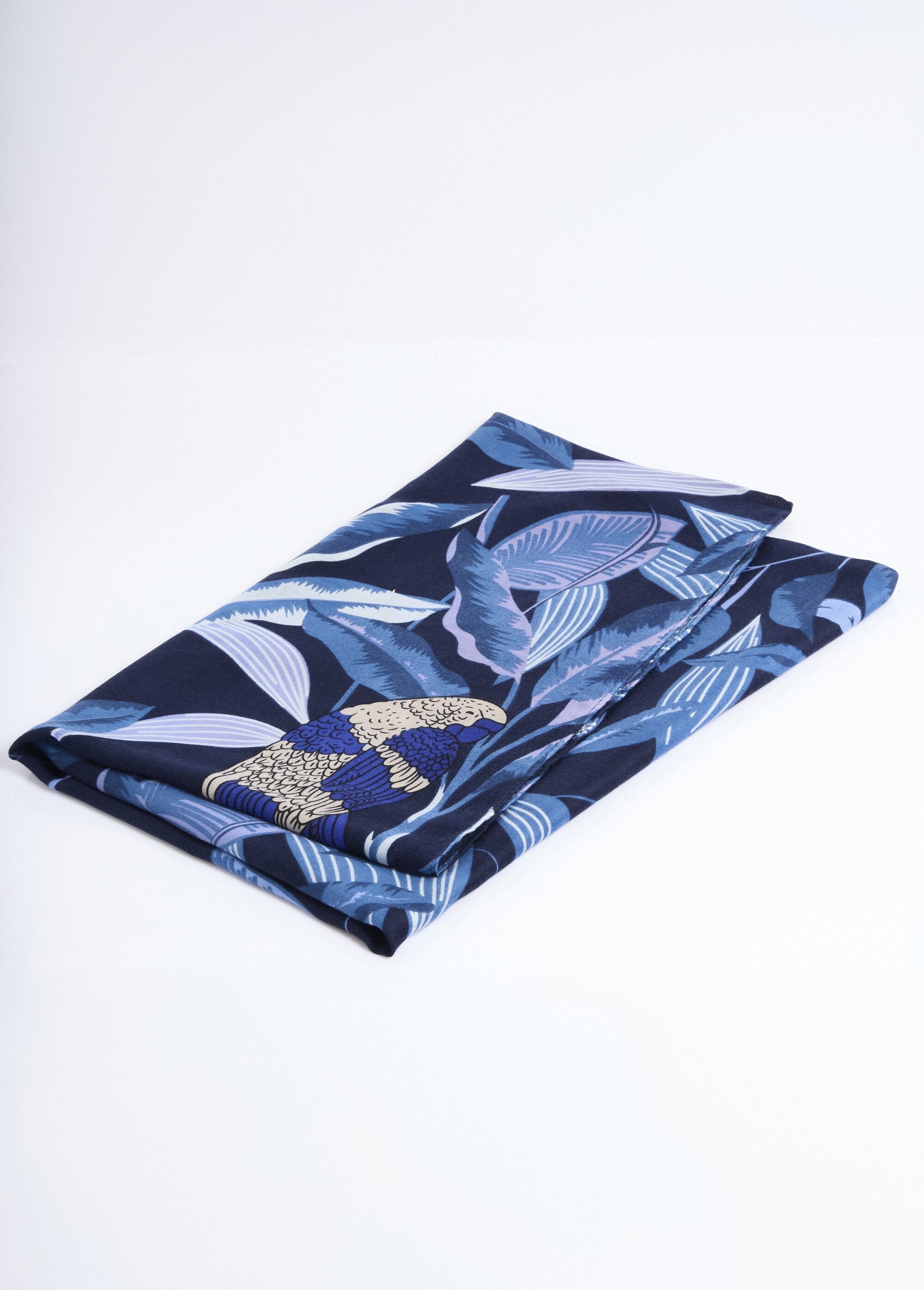 Parrot_motif_scarf_in_monochrome_Blue_DE1_slim