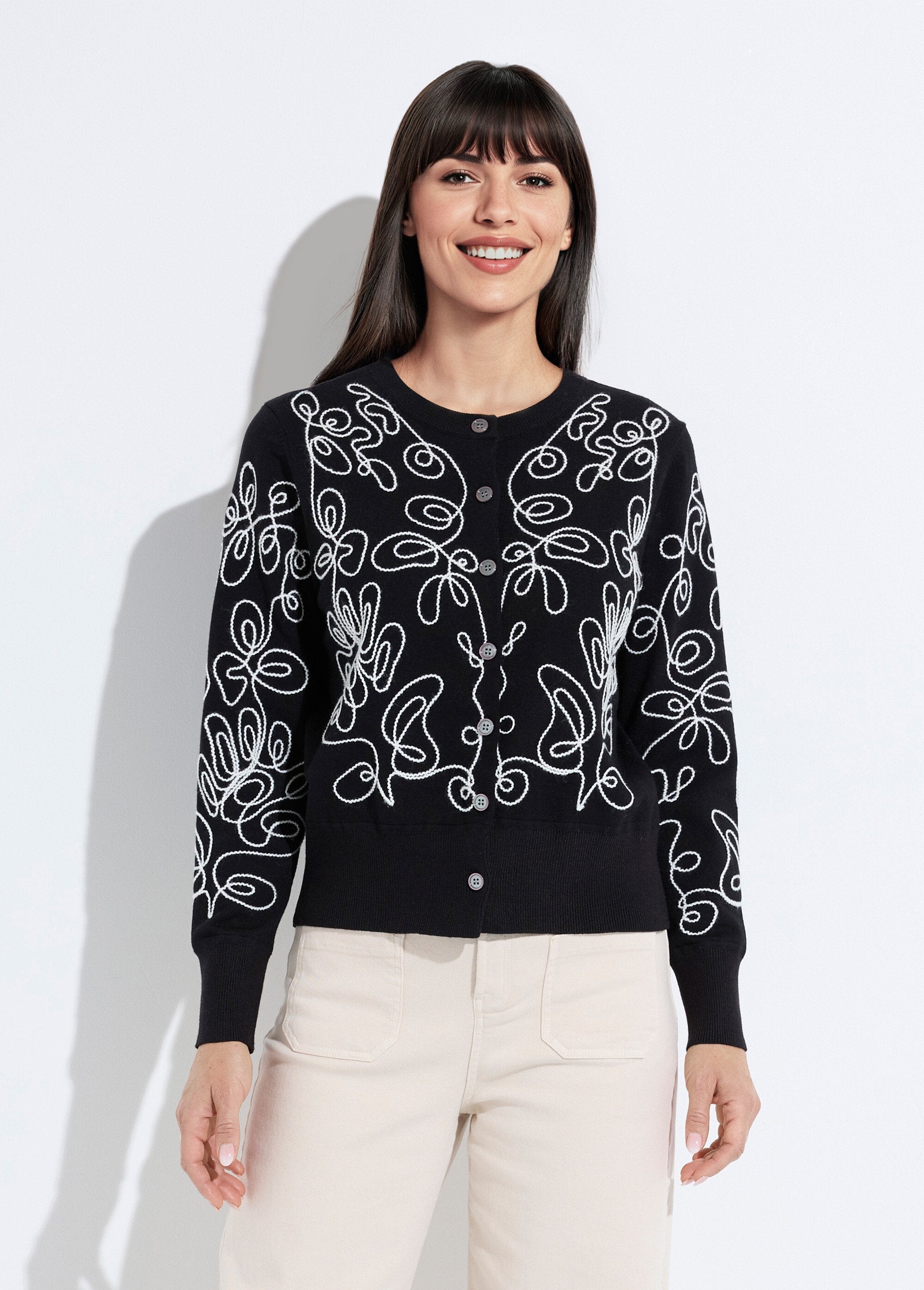Gilet_cardigan_boutonné_court_brodé_Noir_et_ecru_FA1_slim