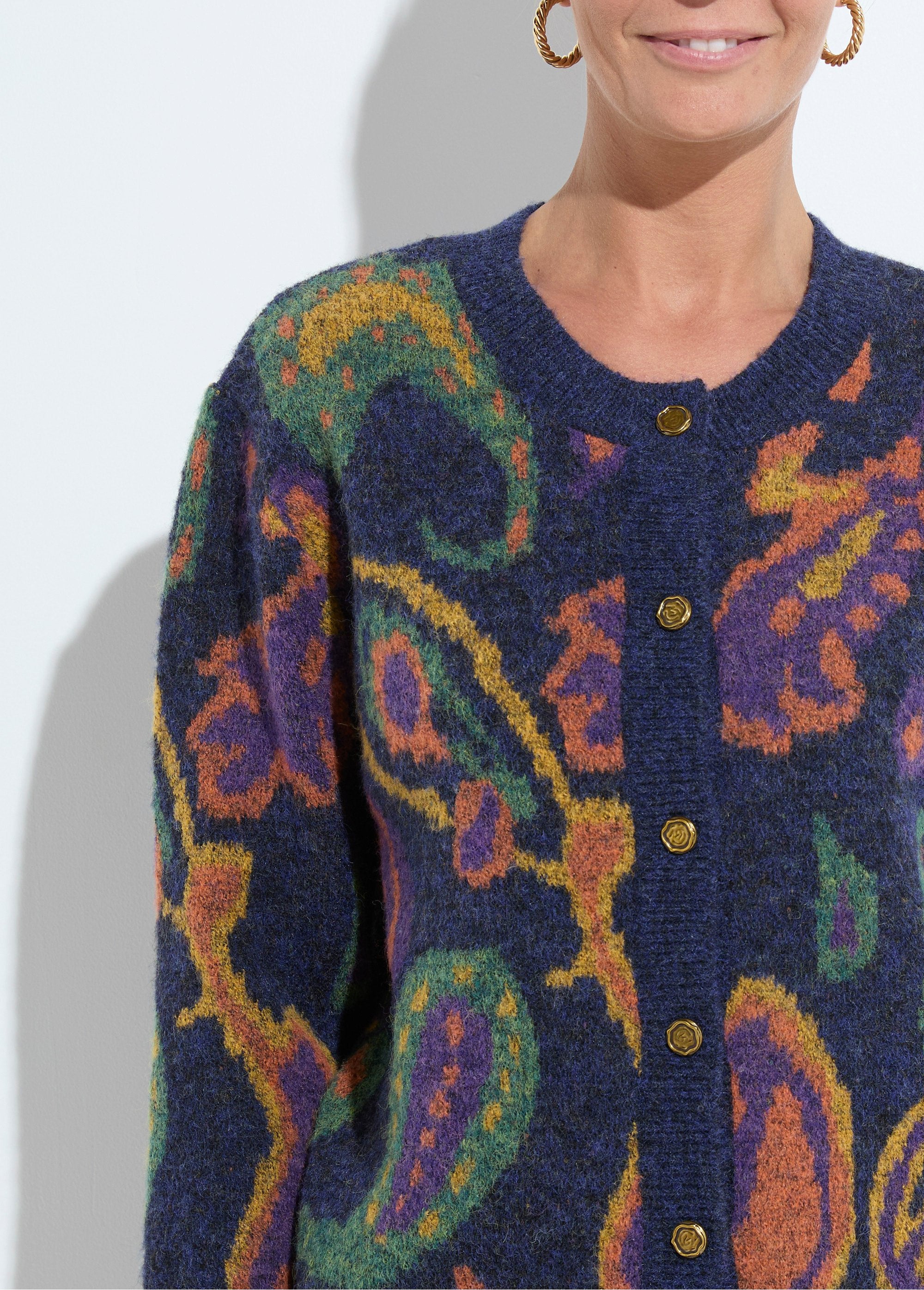 Gilet_chaud_court_boutonné_jacquard_avec_laine_Fond_marine_DE1_slim