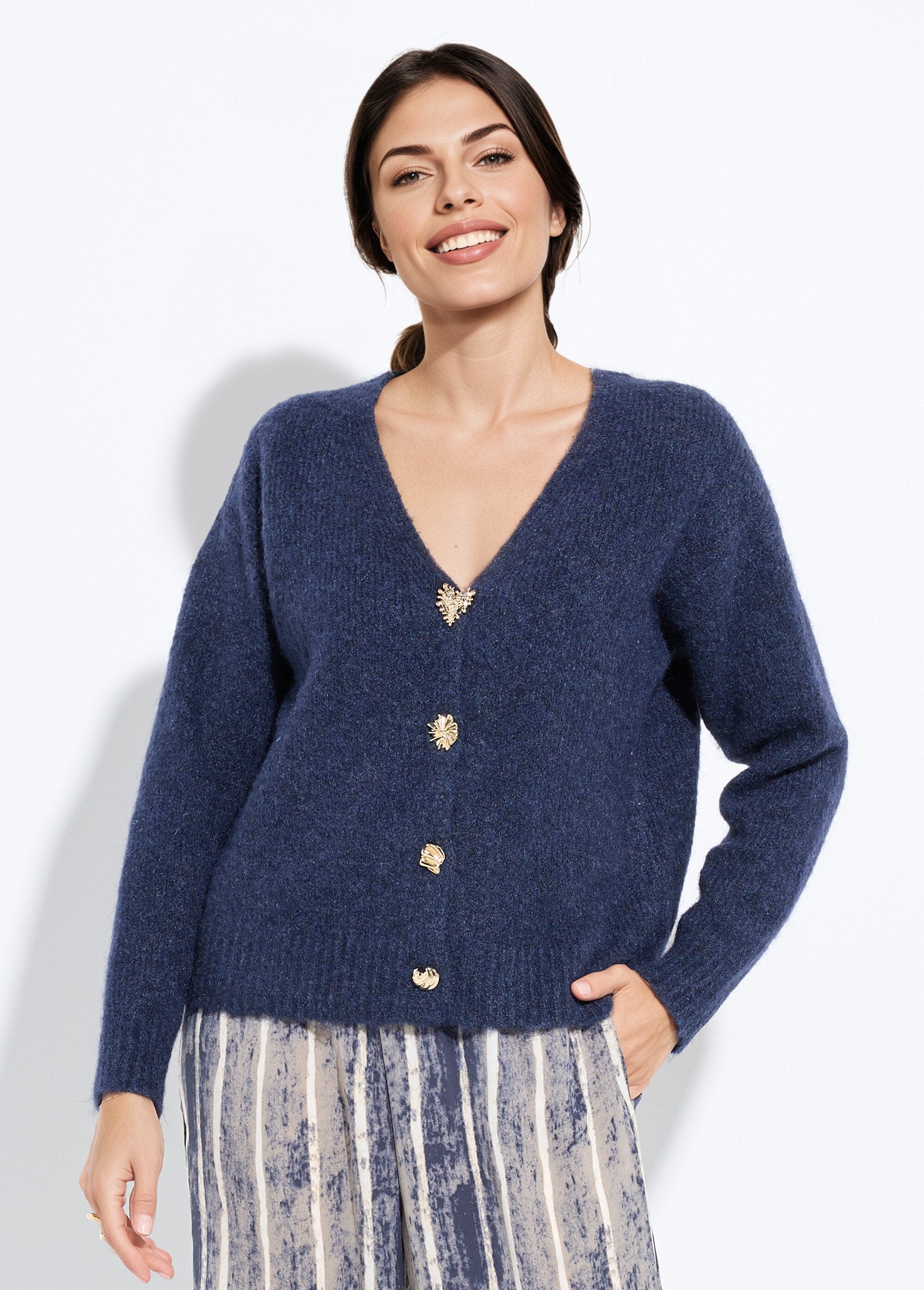 Warm_wool_vest_with_jewel_buttons_Blue_FA1_slim