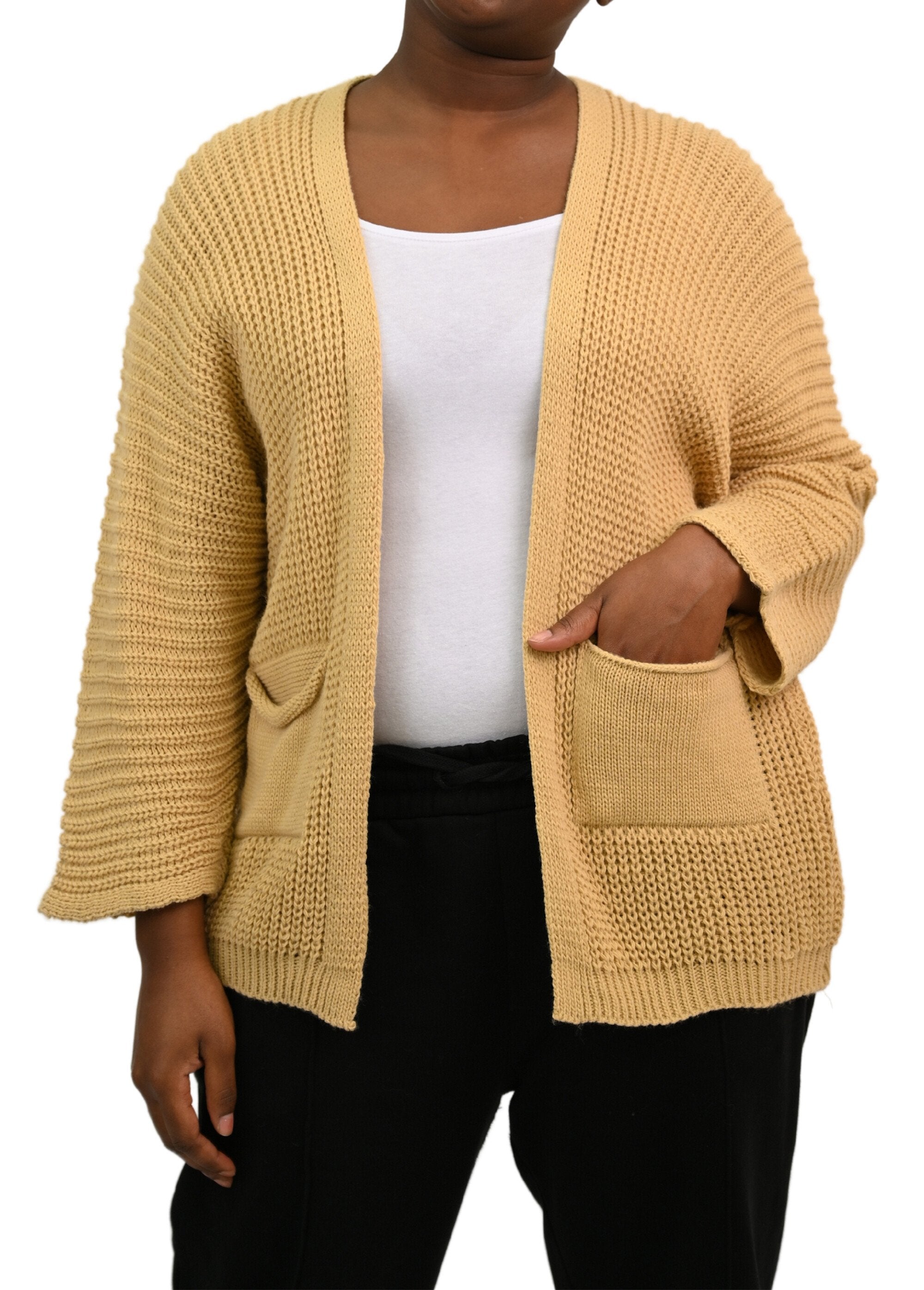 Long_knitted_vest_with_patch_pockets_Beige_FA1_curvy