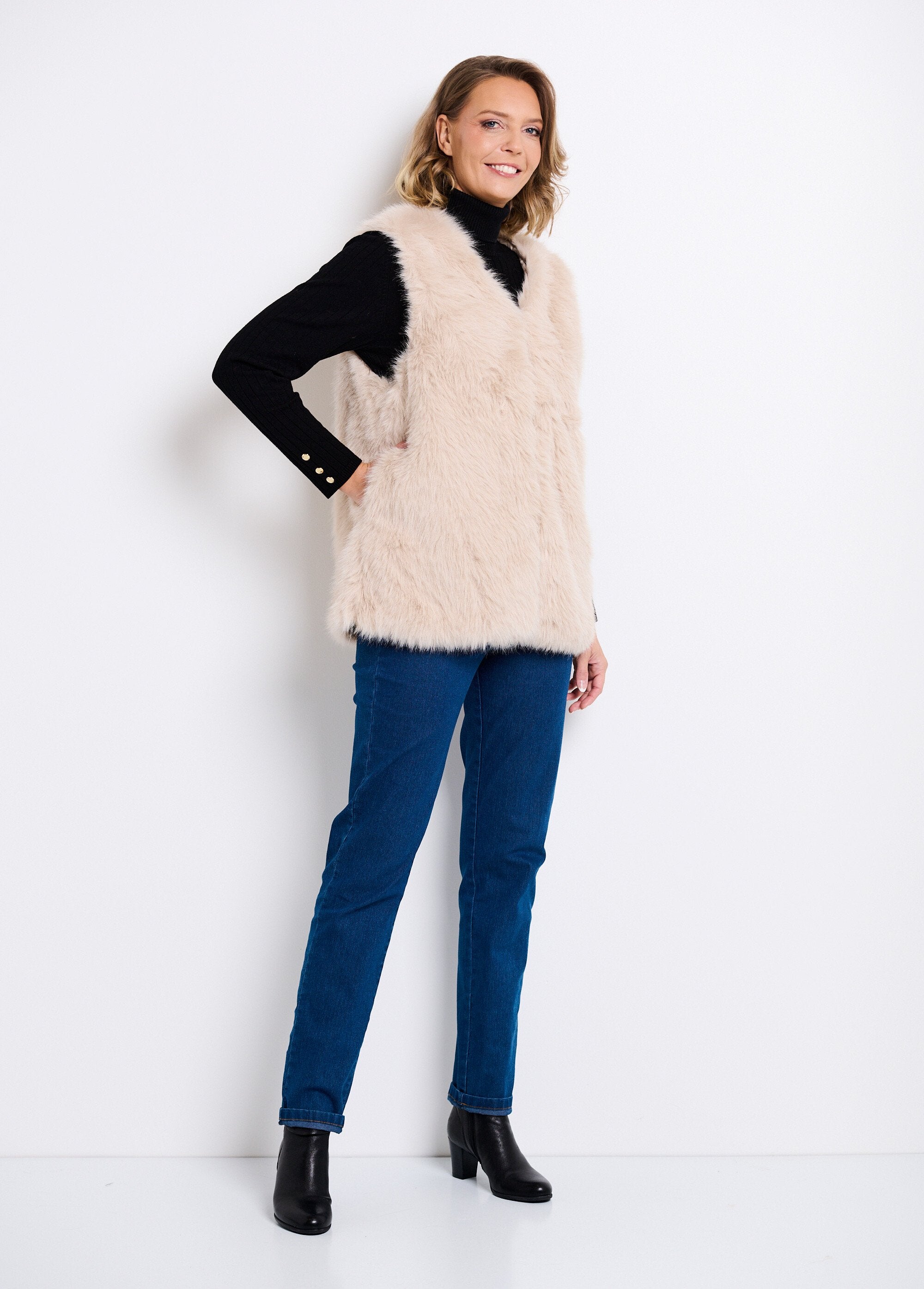 Gilet_sans_manches_fausse_fourrure_Beige_SF1_slim