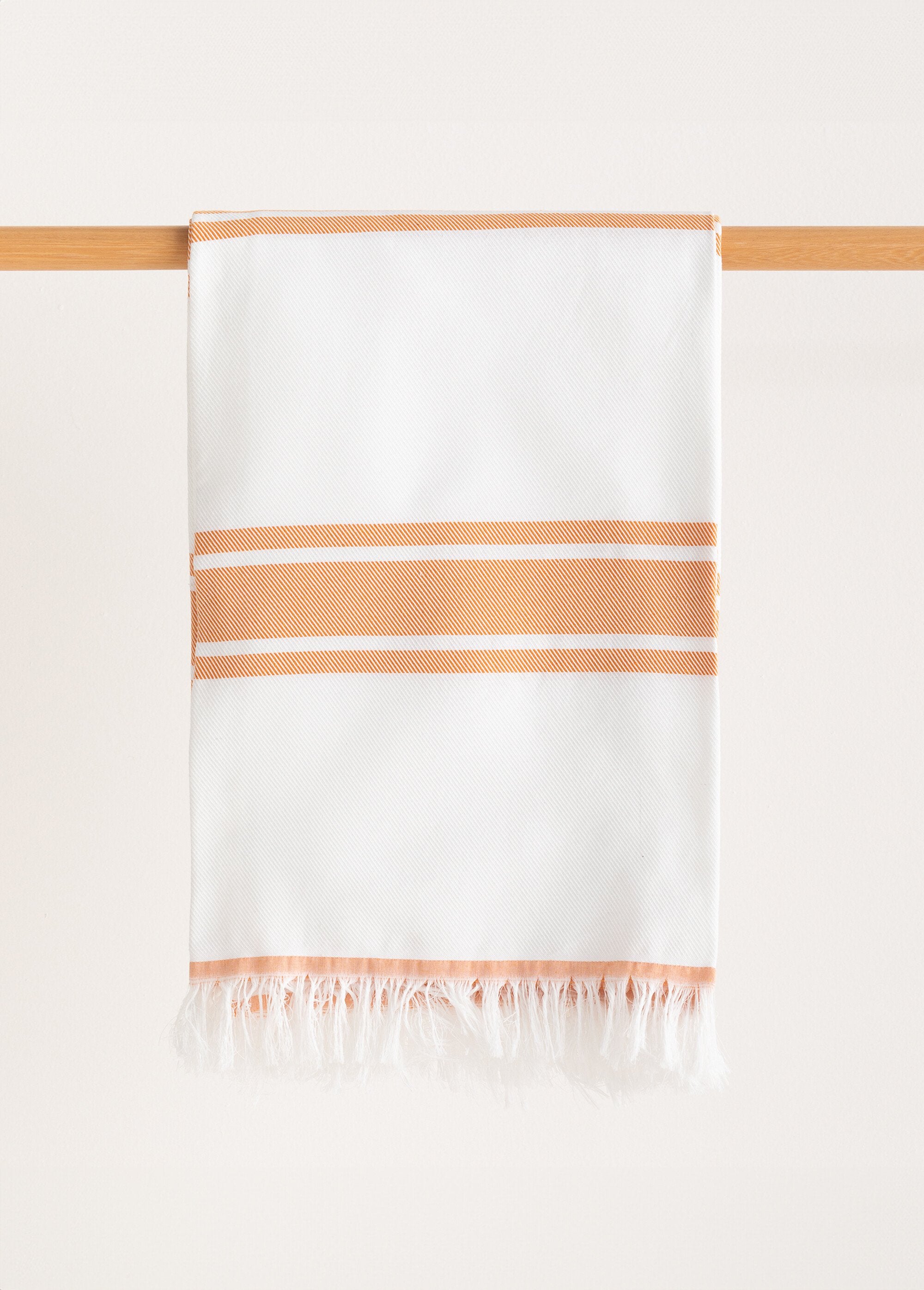 Large_striped_cotton_beach_towel_Orange_stripe_DE2_slim