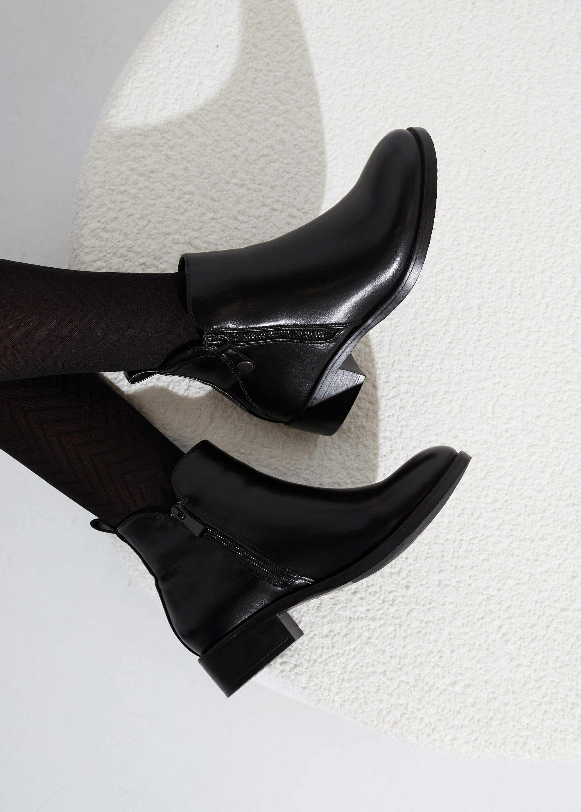 Low_boots_à_talon_large_et_zip_déco_Noir_SF1_slim