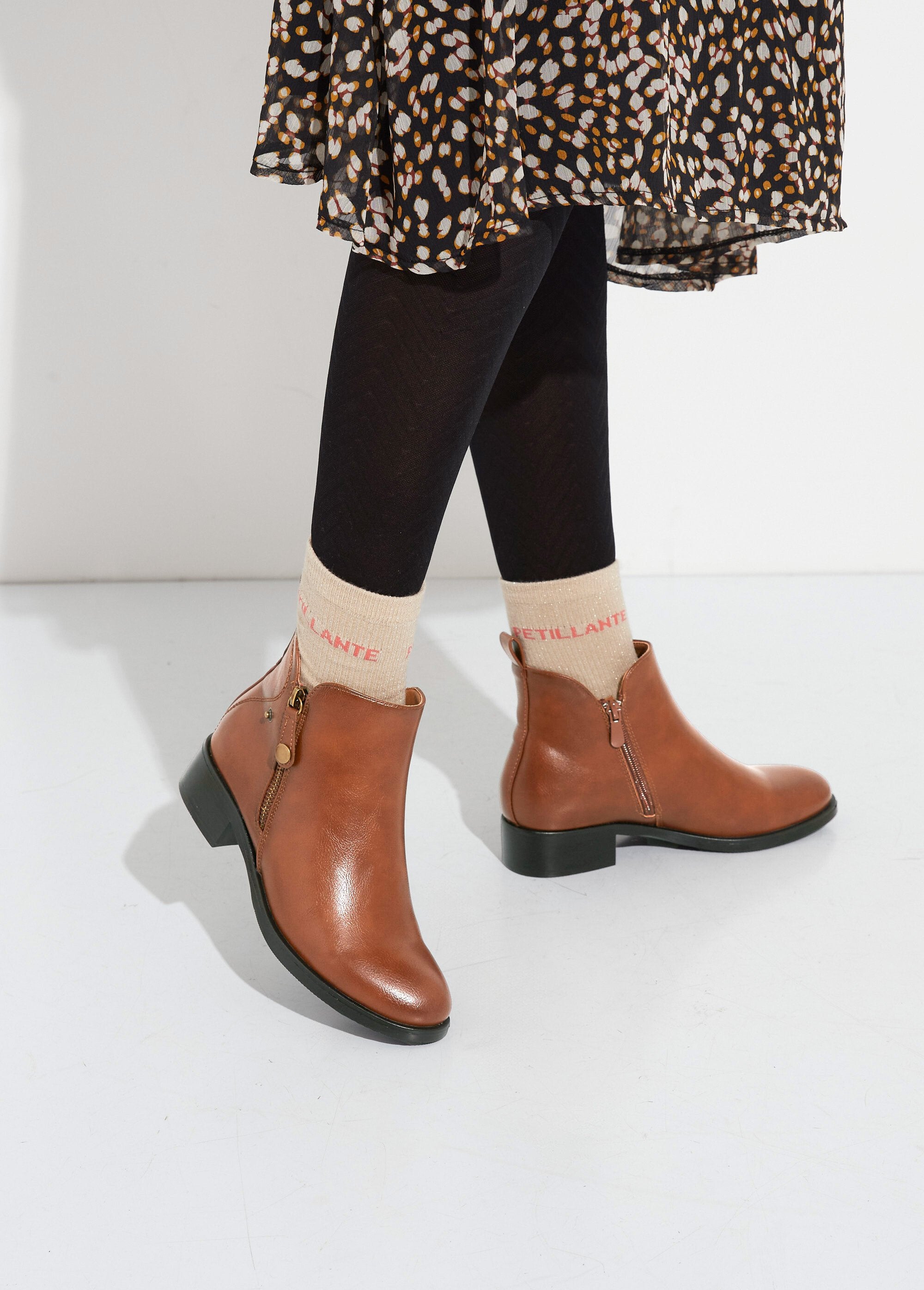 Low_boots_à_talon_large_et_zip_déco_Camel_SF1_slim