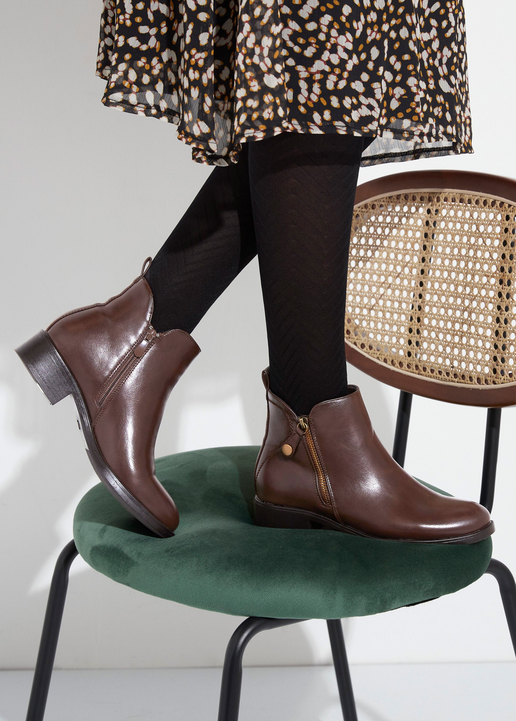 Low_boots_à_talon_large_et_zip_déco_Marron_SF1_slim