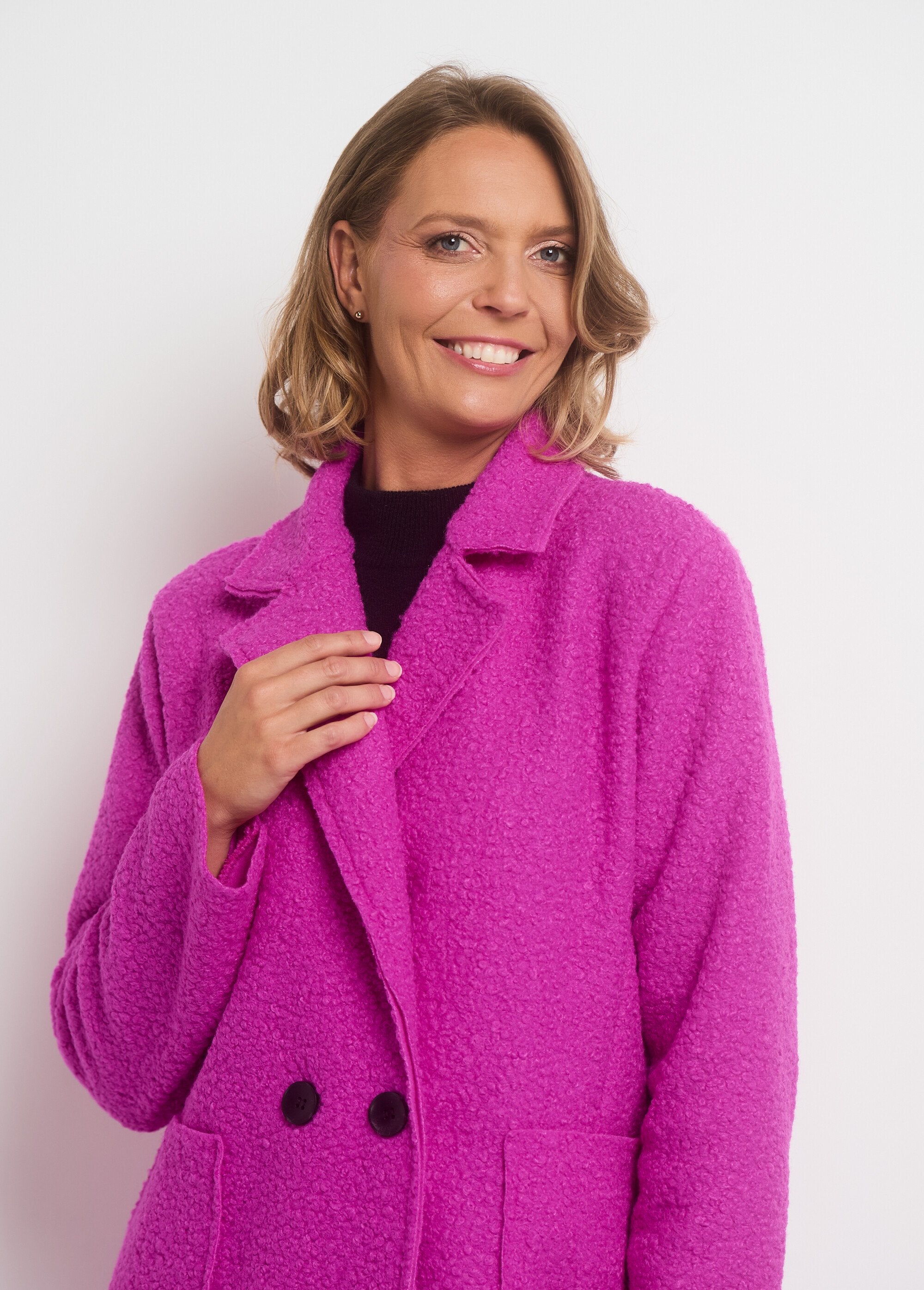 Trendy_boucle_coat_with_tailored_collar_Fuchsia_pink_DE1_slim