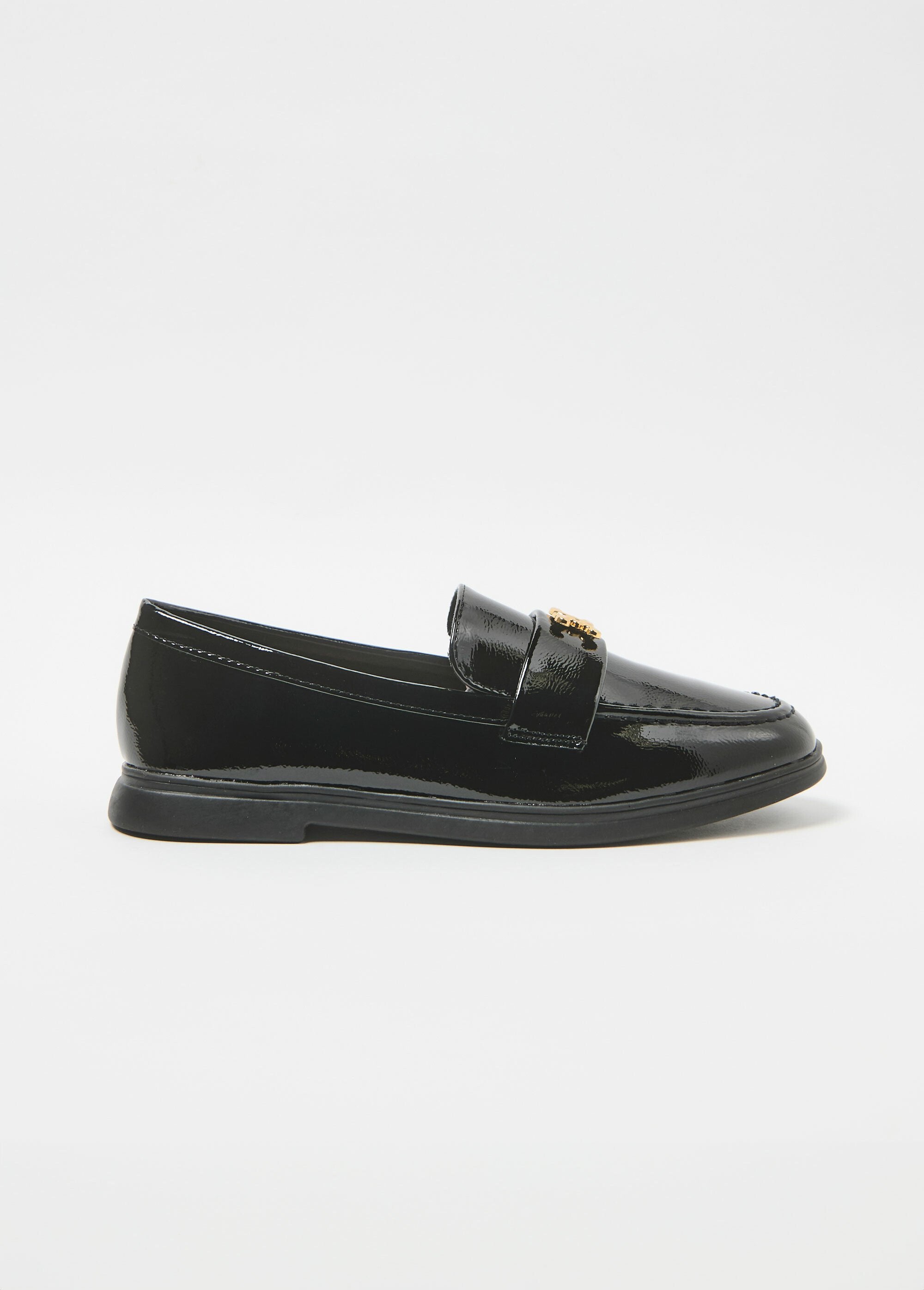 Patent_leather_loafers_with_fancy_tab_Black_DR1_slim