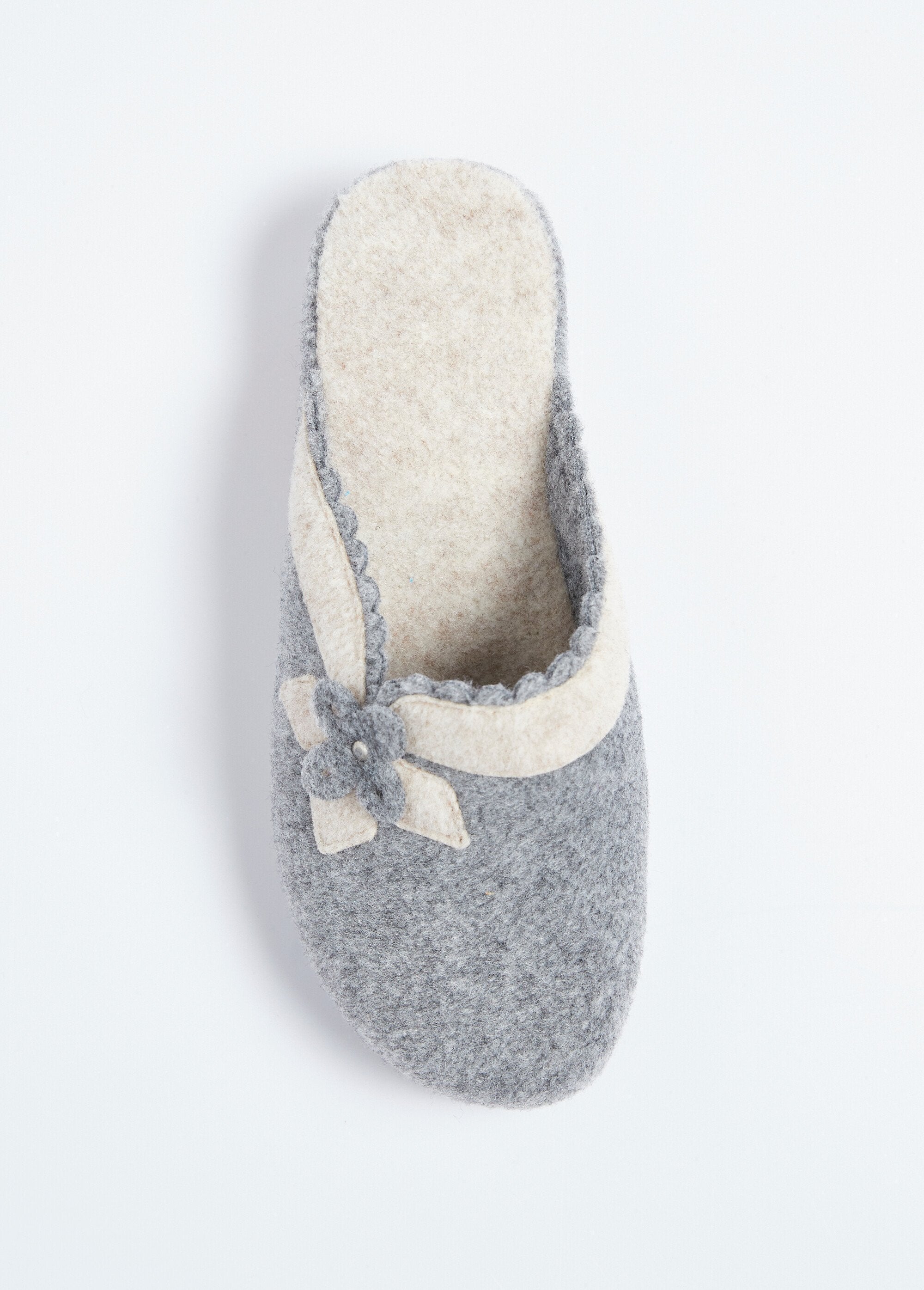 Felt_mule_with_floral_application_Gray_OV1_slim